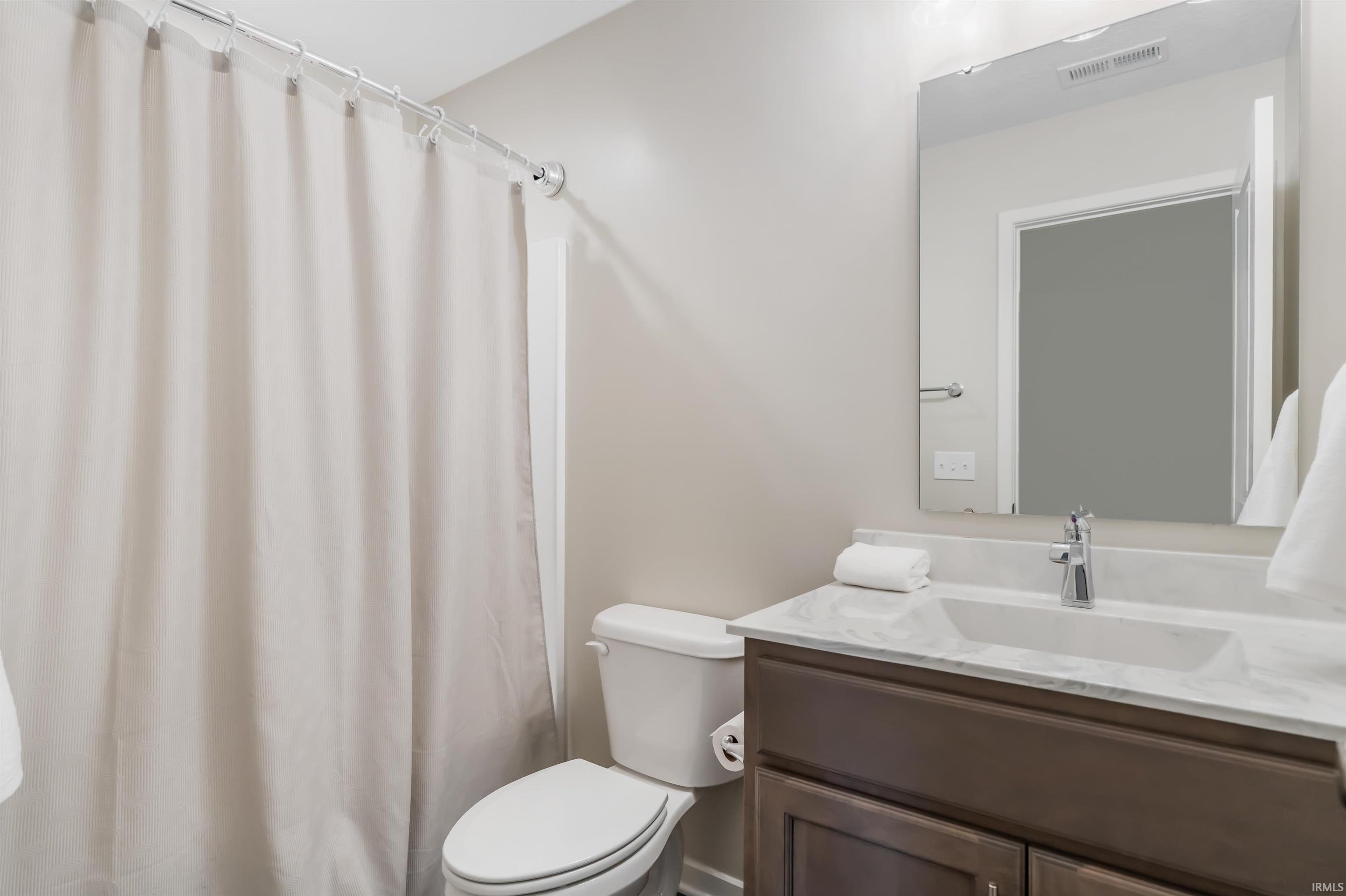 Fort Wayne, Indiana, 46845, United States, 4 Bedrooms Bedrooms, ,4 BathroomsBathrooms,Residential,For Sale,2040605