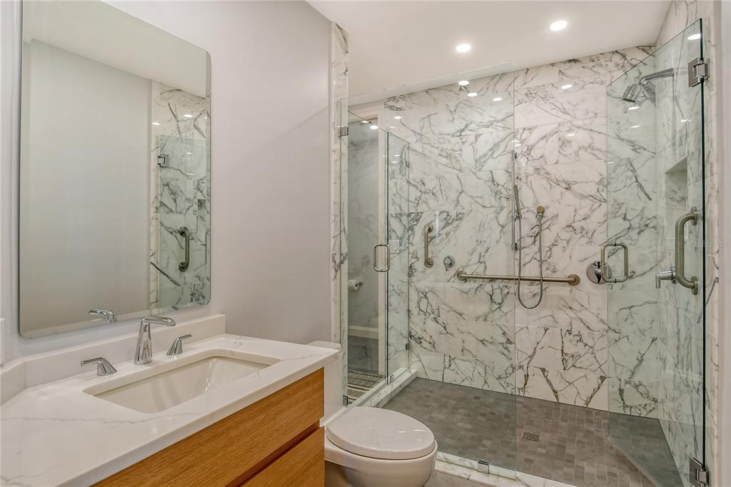 Longboat Key, Florida, 34228, United States, 3 Bedrooms Bedrooms, ,4 BathroomsBathrooms,Residential,For Sale,1962388