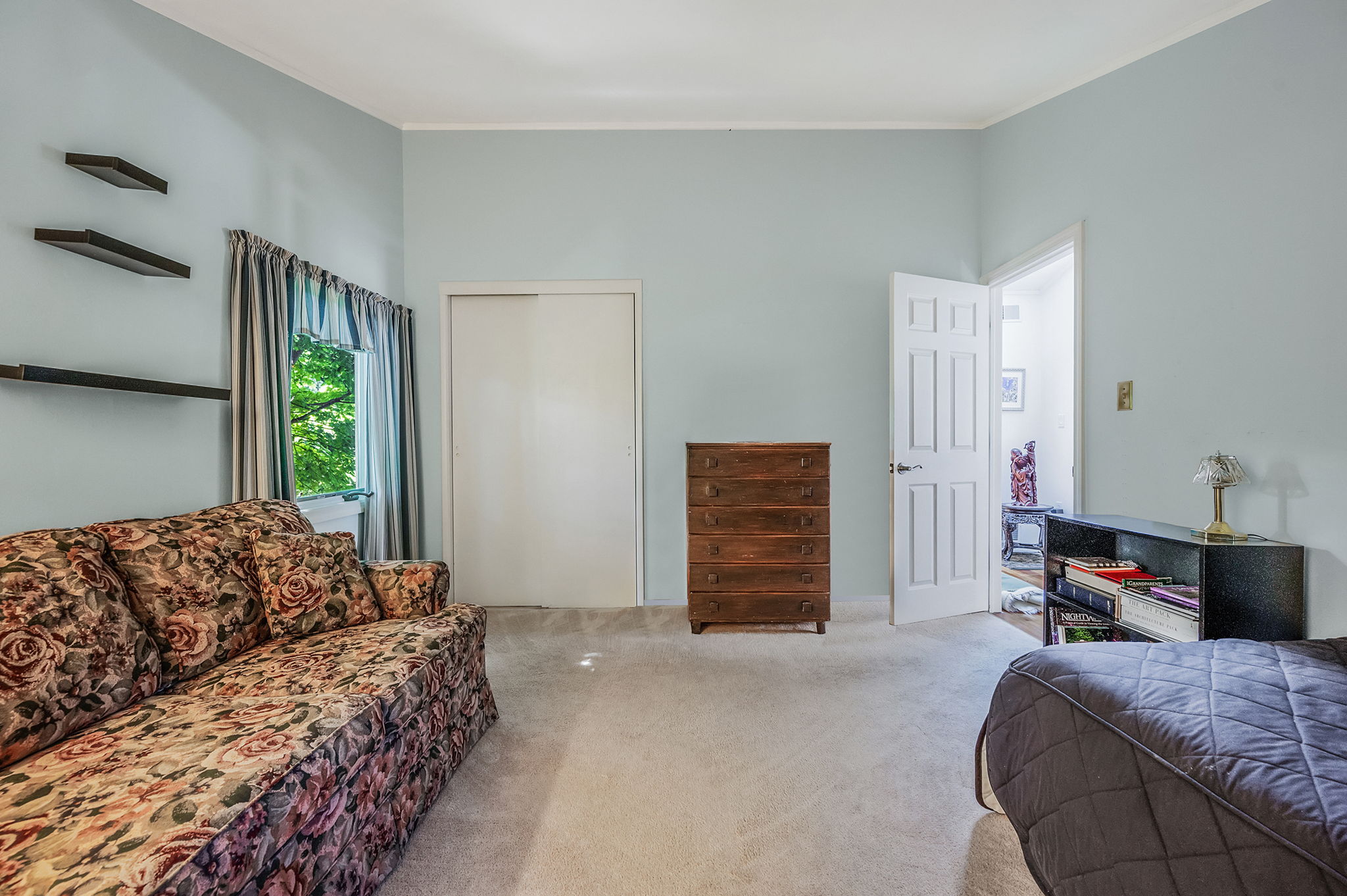 Babylon, New York, 11702, United States, 4 Bedrooms Bedrooms, ,3 BathroomsBathrooms,Residential,For Sale,1921676