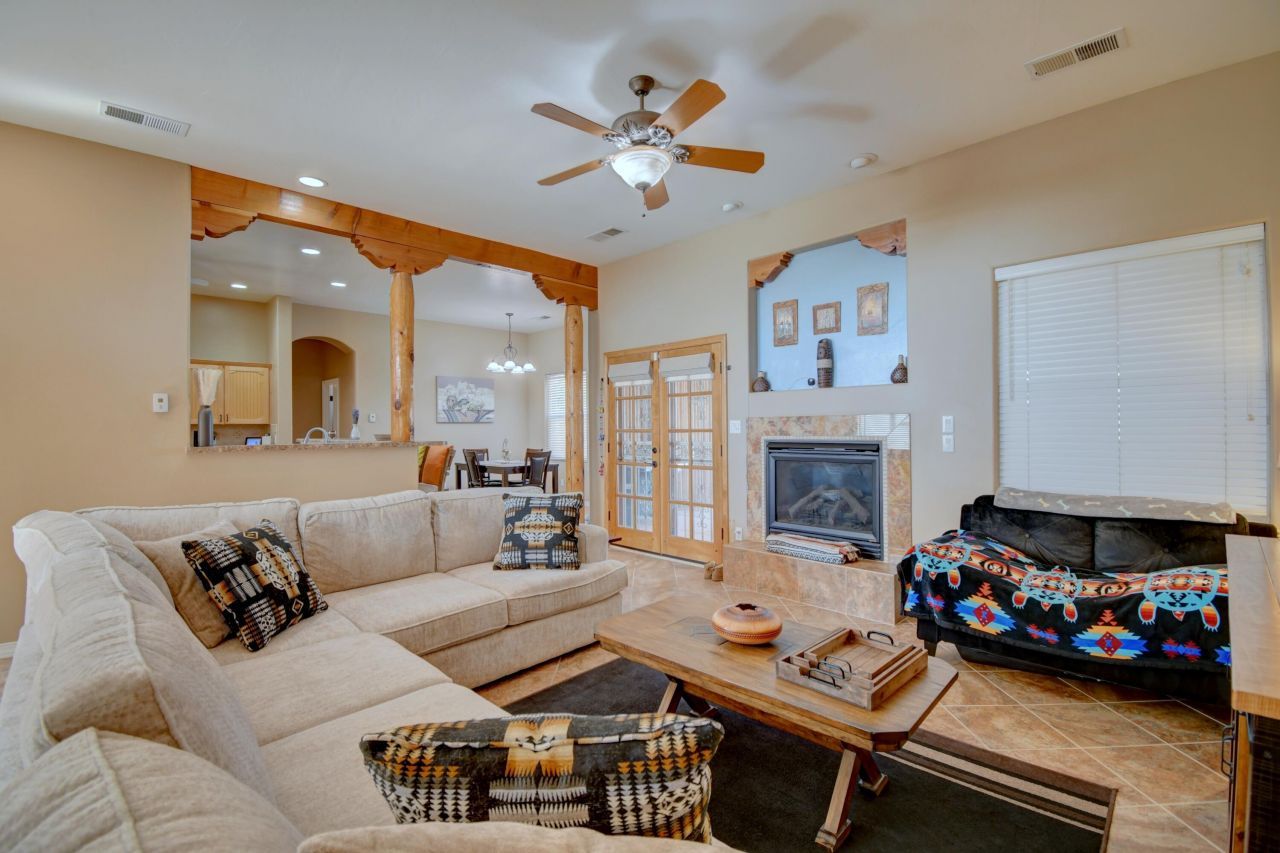 Rio Rancho, New Mexico, 87144, United States, 3 Bedrooms Bedrooms, ,2 BathroomsBathrooms,Residential,For Sale,1993509