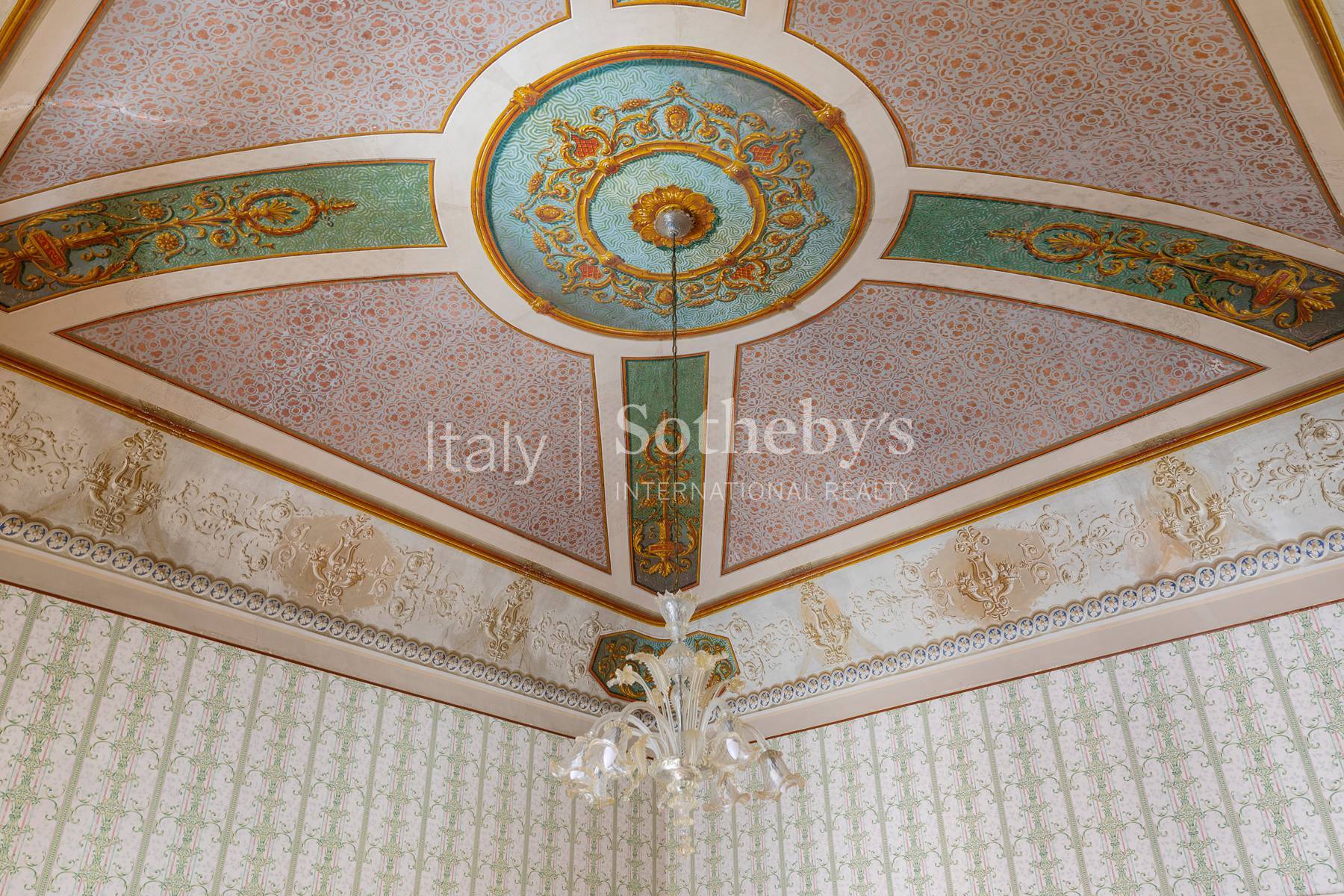  A prestigious stately home with large terraces overlooking the high street - 物件實景