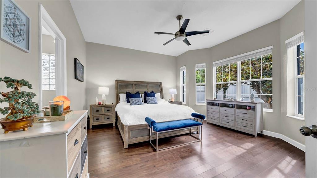 Largo, Florida, 33770, United States, 4 Bedrooms Bedrooms, ,3 BathroomsBathrooms,Residential,For Sale,1805644