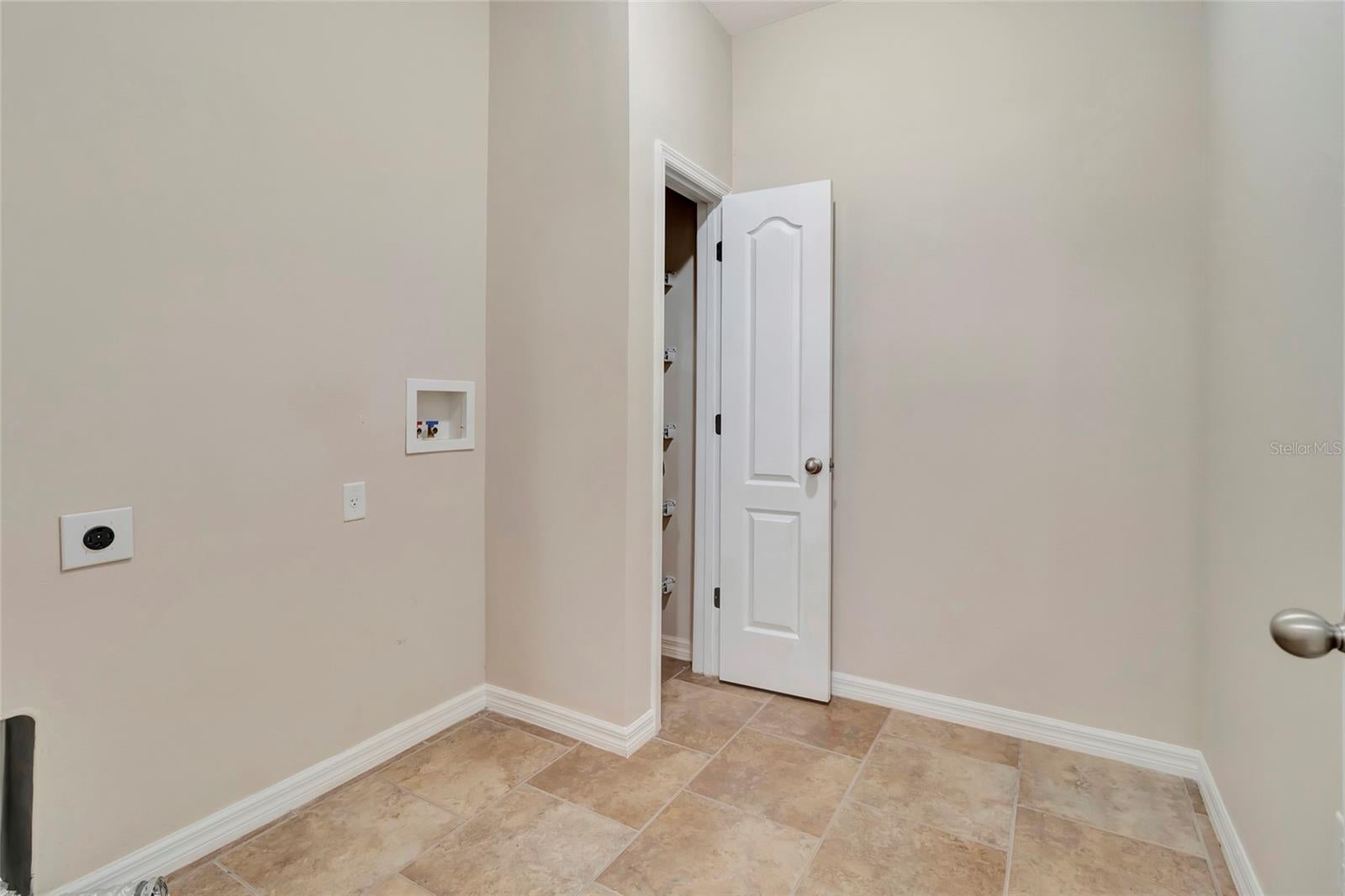 CLERMONT, Florida, 34711, United States, 4 Bedrooms Bedrooms, ,3 BathroomsBathrooms,Residential,For Sale,1987535