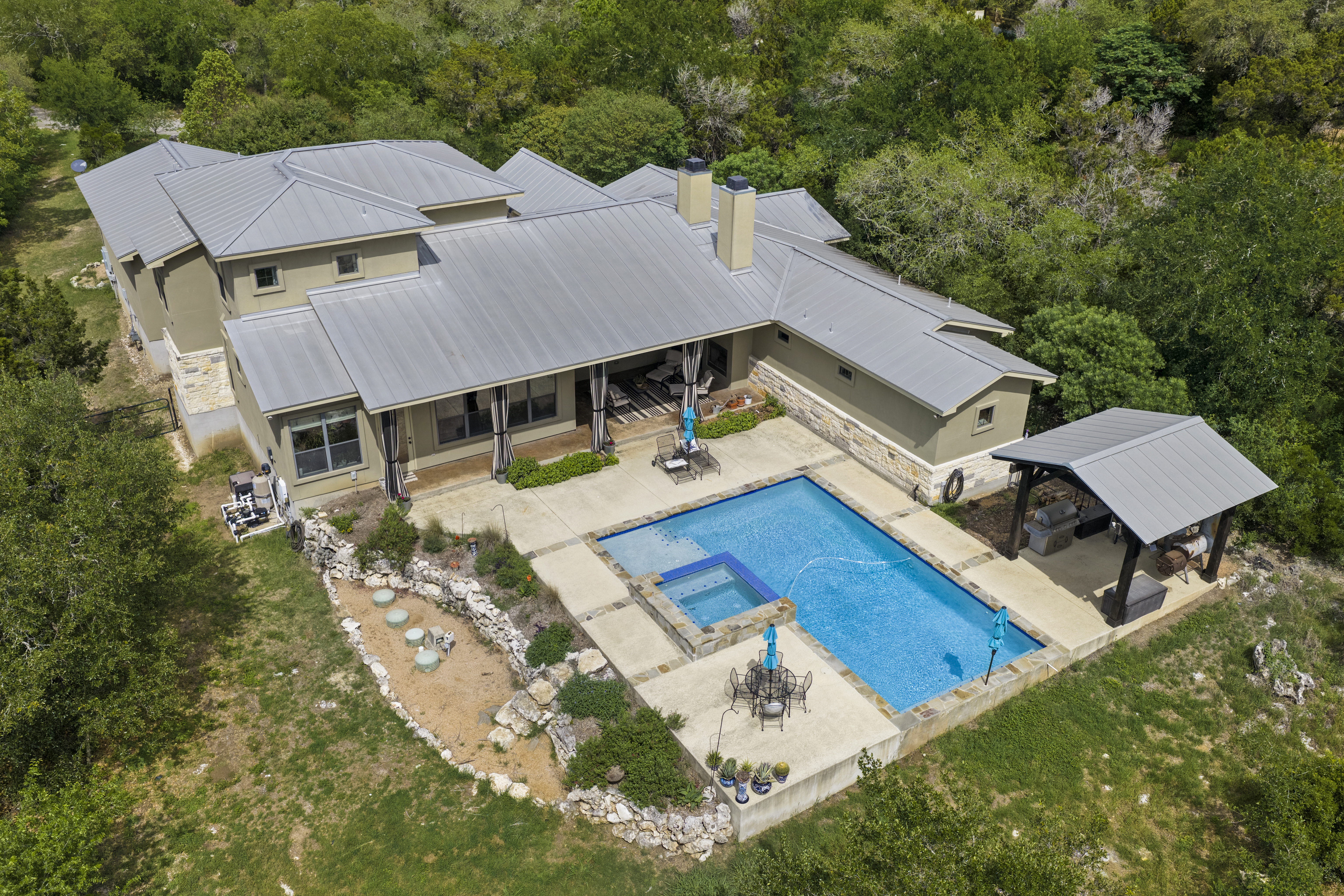  Private Hilltop Estate Overlooking Government Canyon - 物件實景