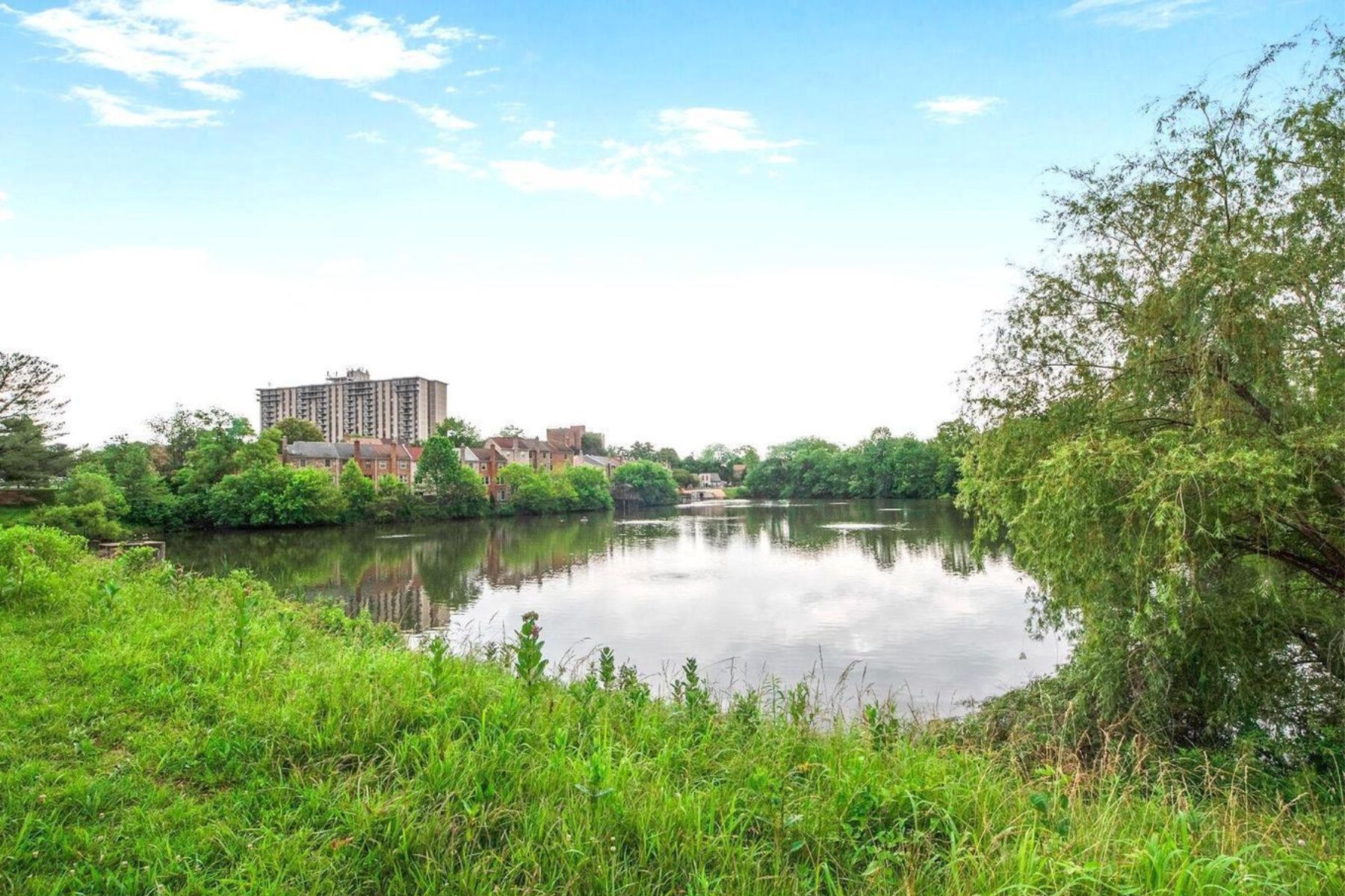  7505 Democracy Boulevard, Bethesda, MD, 20817 - 物件實景