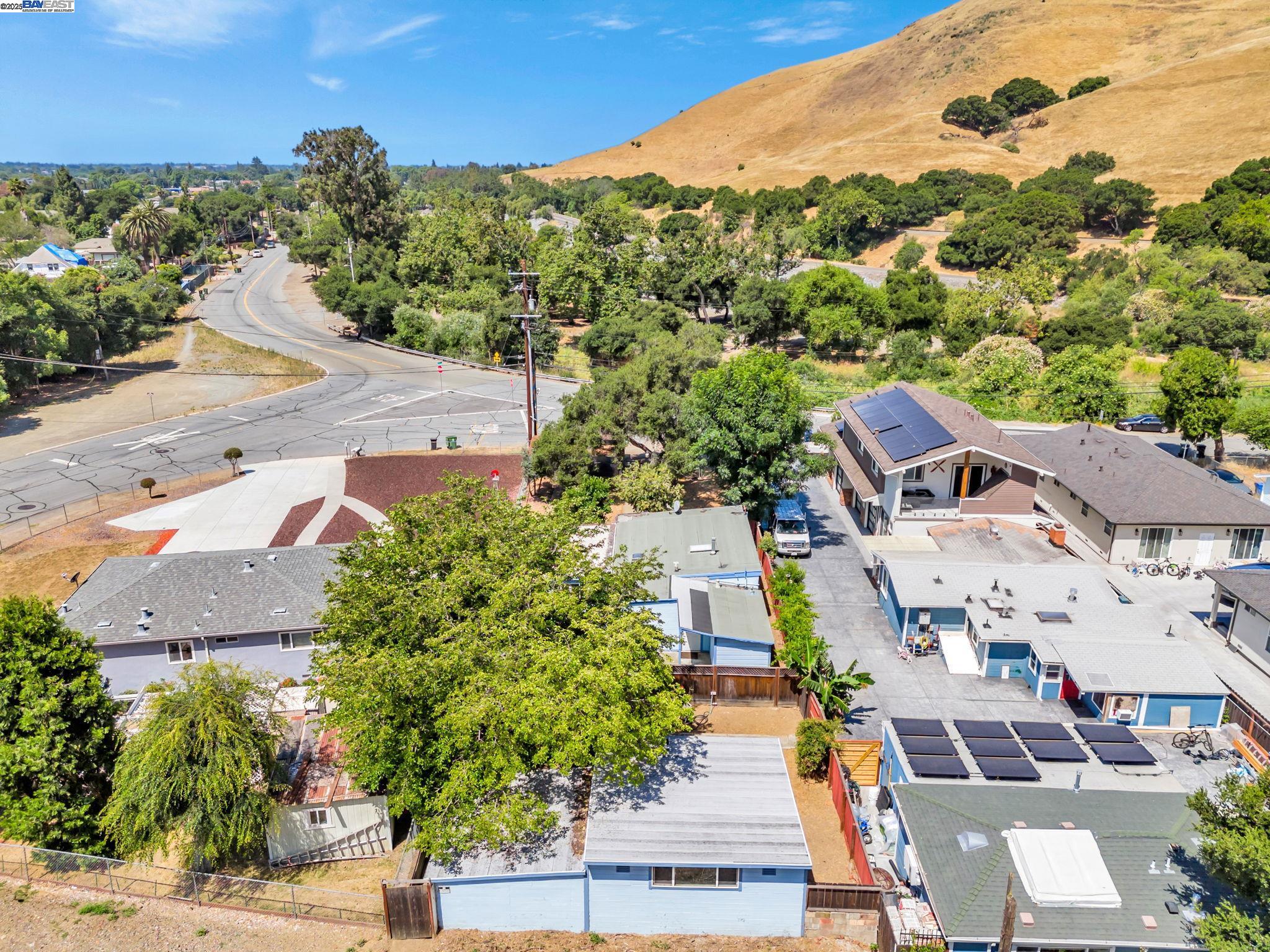 Fremont, California, 94536, United States, 2 Bedrooms Bedrooms, ,1 BathroomBathrooms,Residential,For Sale,1906886