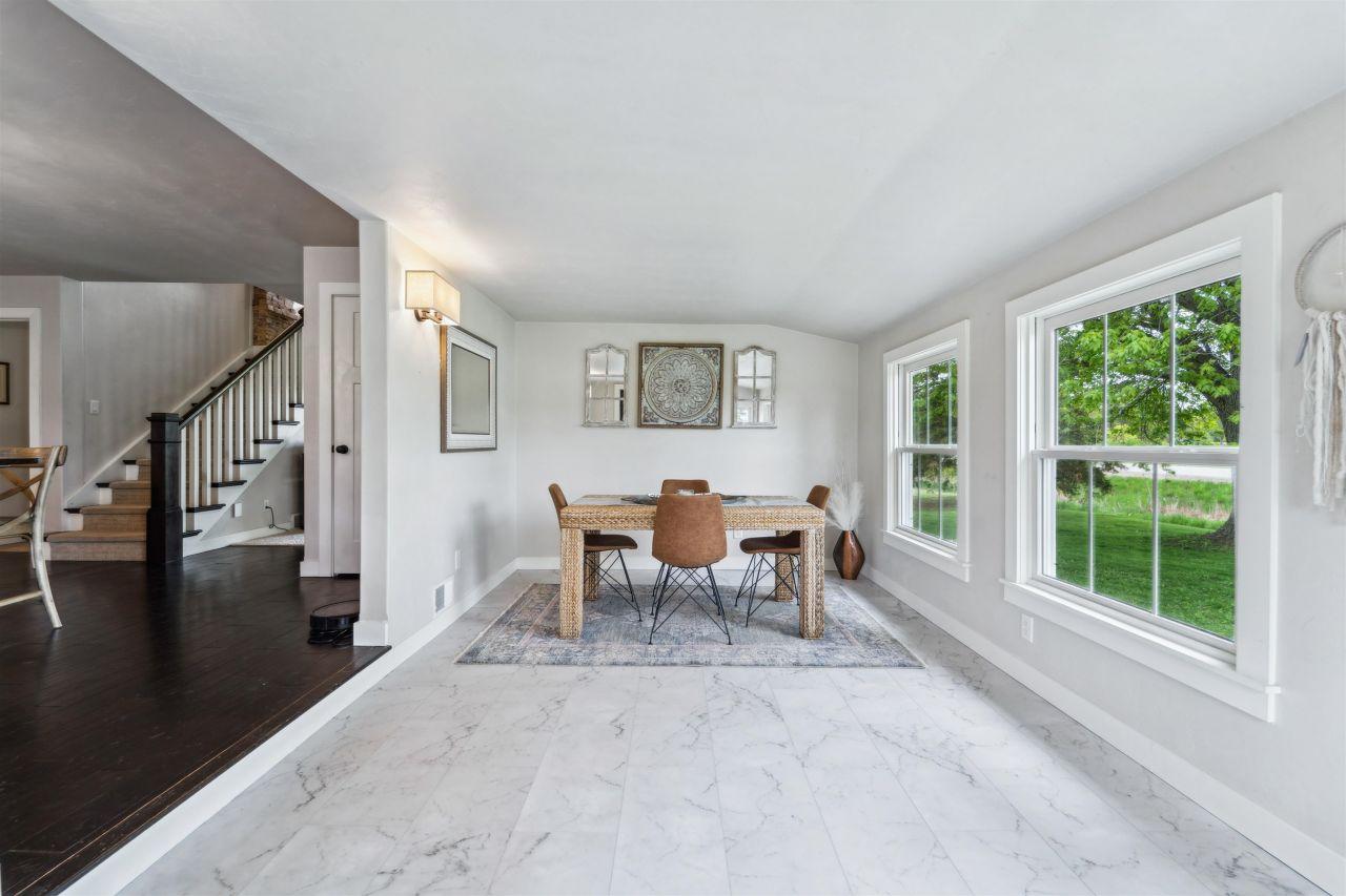 APPLETON, Wisconsin, 54913, United States, 3 Bedrooms Bedrooms, ,2 BathroomsBathrooms,Residential,For Sale,1827484
