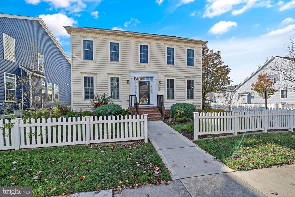 Milton, Delaware, 19968, United States, 4 Bedrooms Bedrooms, ,4 BathroomsBathrooms,Residential,For Sale,1901240