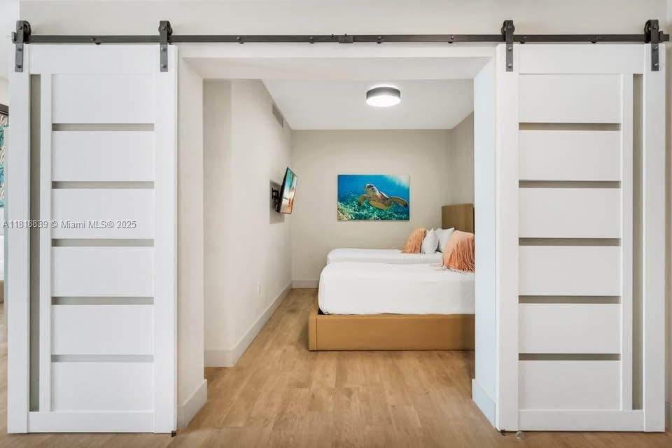 Hollywood, Florida, 33019, United States, 2 Bedrooms Bedrooms, ,1 BathroomBathrooms,Residential,For Sale,1850092