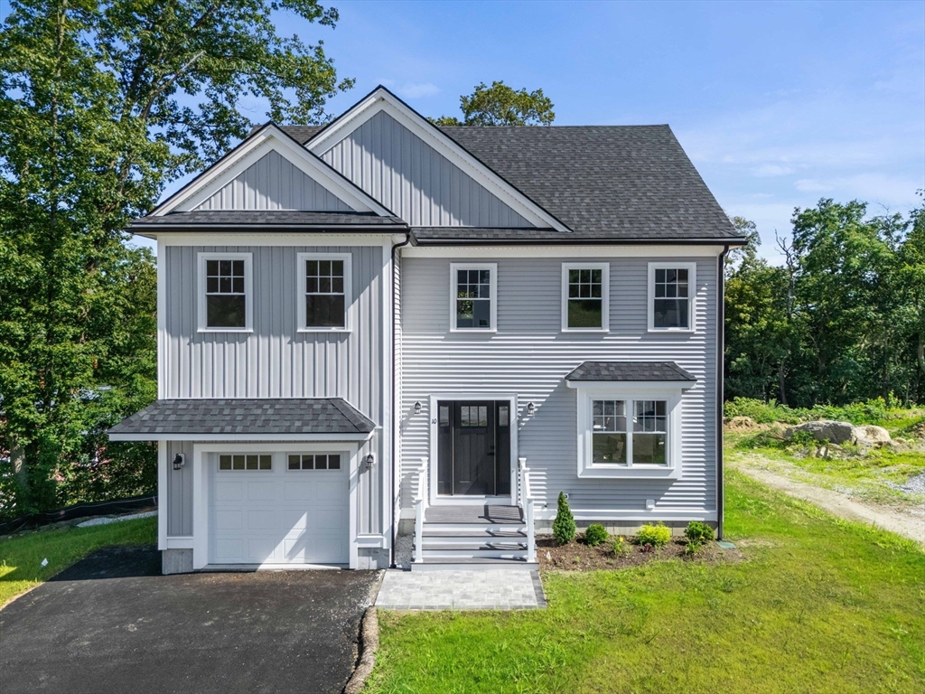Haverhill, Massachusetts, 01832, United States, 3 Bedrooms Bedrooms, ,4 BathroomsBathrooms,Residential,For Sale,1827330