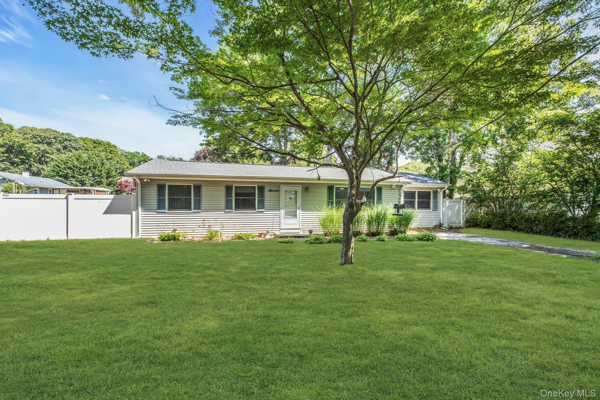  11 Wood Avenue, Shirley, NY, 11967 - 物件實景