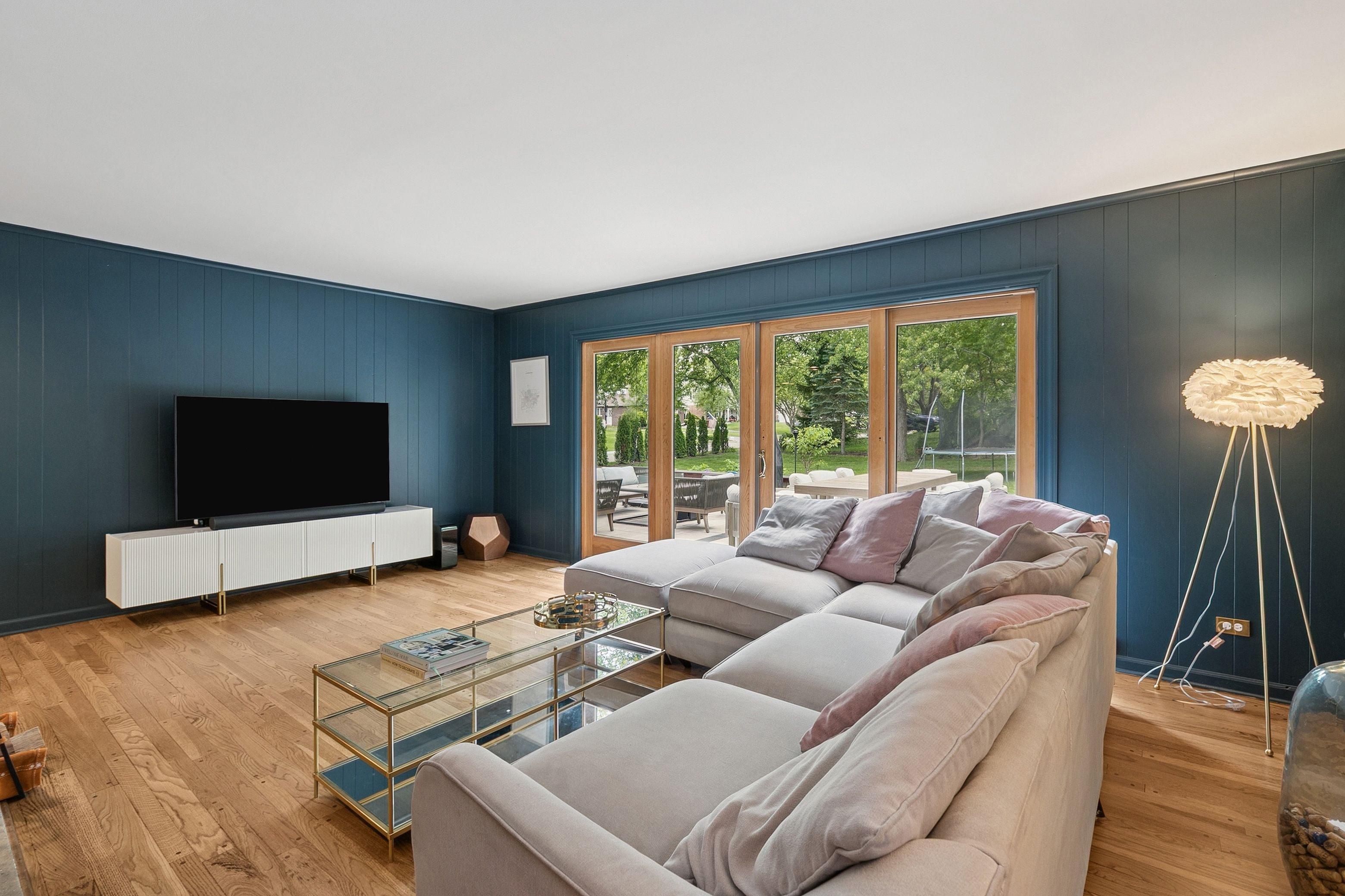  Timeless Charm with Extensive Modern Upgrades and an Unbeatable Lifestyle - 物件實景