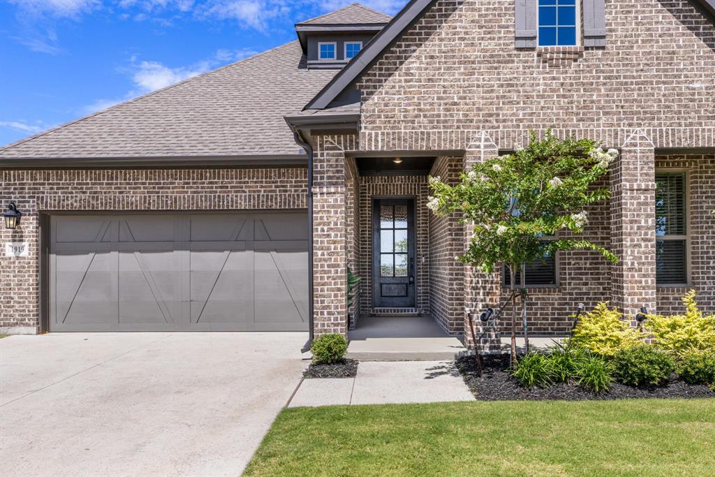 Mansfield, Texas, 76063, United States, 3 Bedrooms Bedrooms, ,2 BathroomsBathrooms,Residential,For Sale,1883184