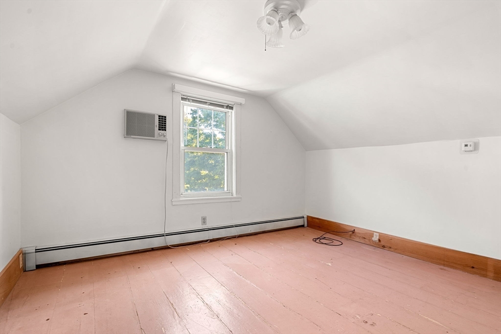 Wakefield, Massachusetts, 01880, United States, 4 Bedrooms Bedrooms, ,2 BathroomsBathrooms,Residential,For Sale,1947079