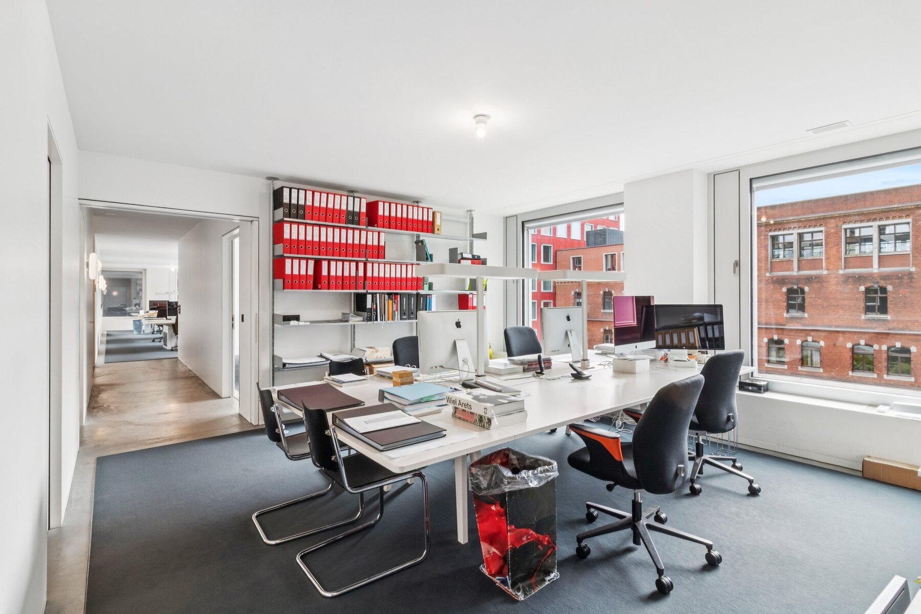  Löwenbräu-Area- Black-Tower Apartment/Office - 物件實景