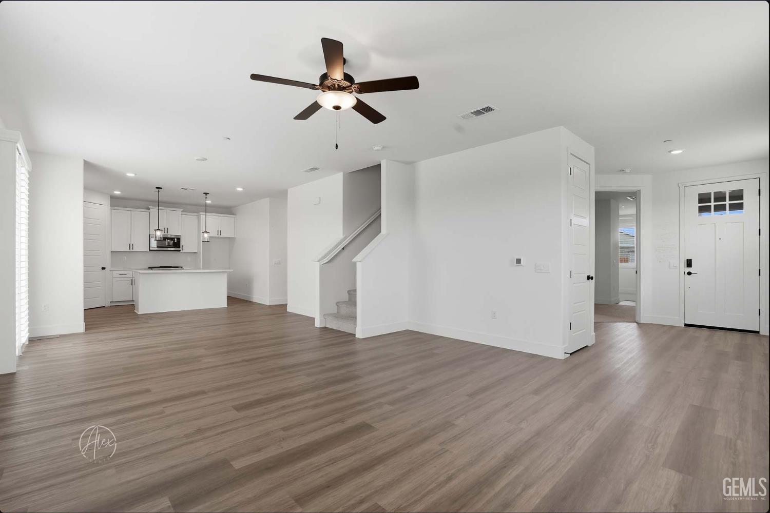 Bakersfield, California, 93314, United States, 5 Bedrooms Bedrooms, ,4 BathroomsBathrooms,Residential,For Sale,1983146