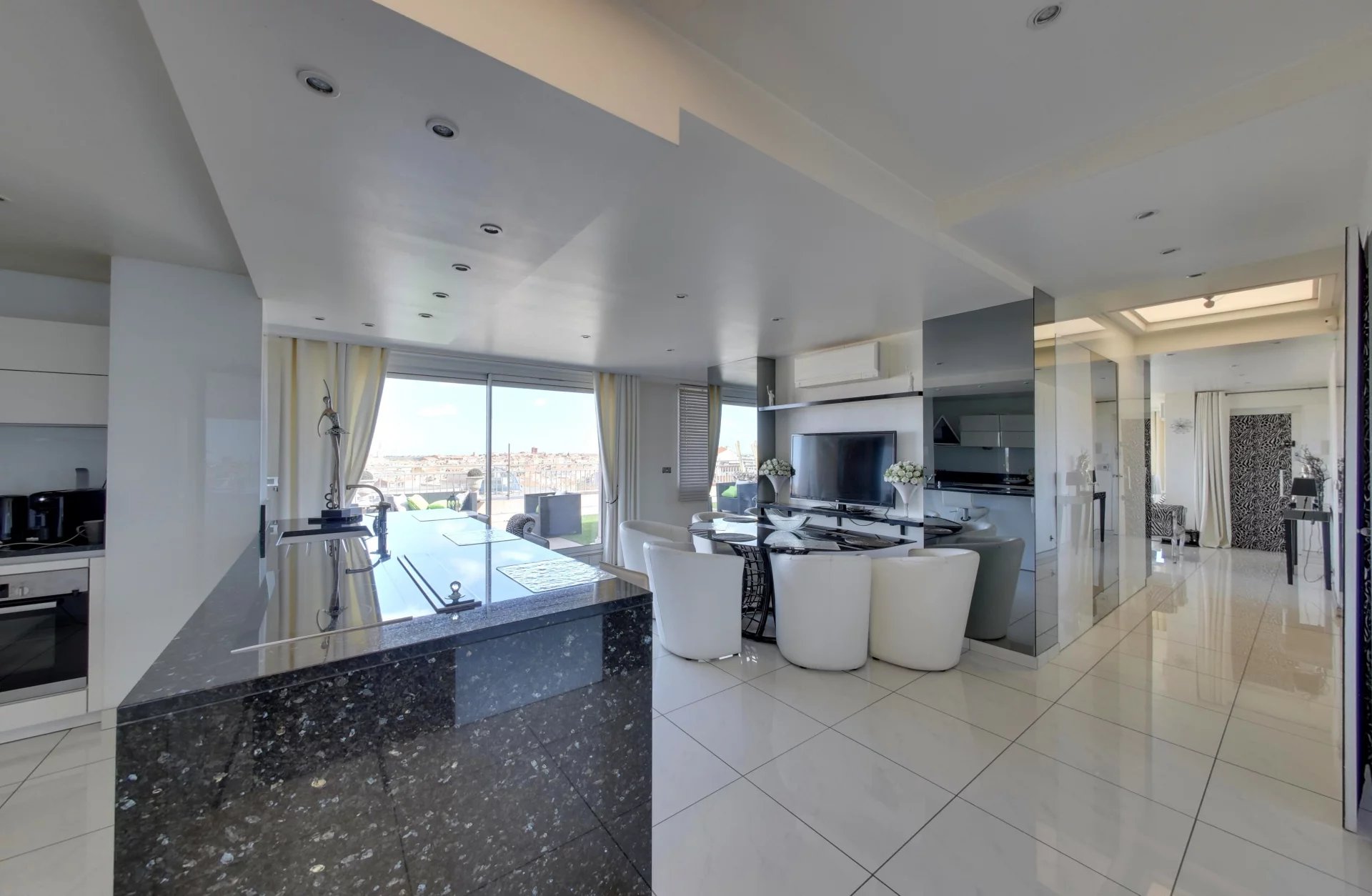 Perpignan, Occitanie, 66000, FR, 3 Bedrooms Bedrooms, ,1 BathroomBathrooms,Residential,For Sale,1442516