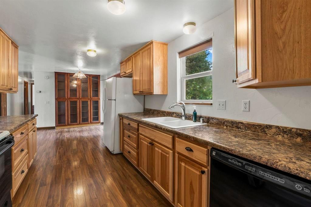 Durango, Colorado, 81303, United States, 4 Bedrooms Bedrooms, ,3 BathroomsBathrooms,Residential,For Sale,1947103