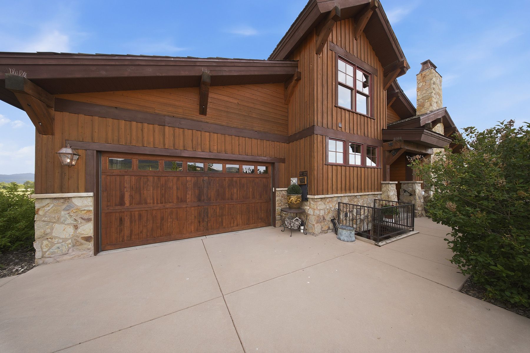  Luxury Home with Oversized Lot - 物件實景