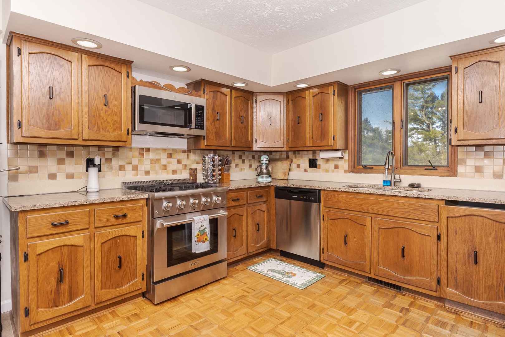 Heyworth, Illinois, 61745, United States, 3 Bedrooms Bedrooms, ,3 BathroomsBathrooms,Residential,For Sale,1989180