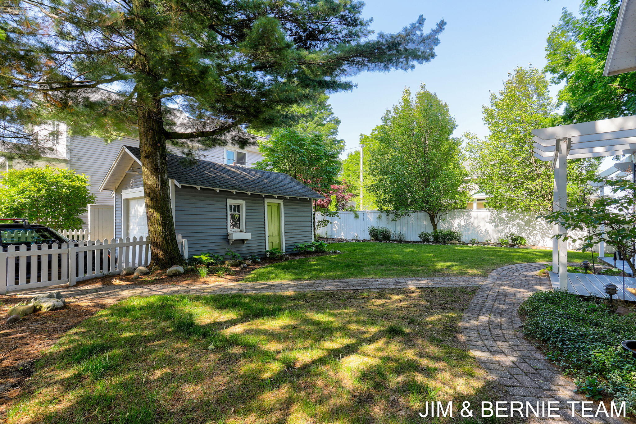 Holland, Michigan, 49423, United States, 3 Bedrooms Bedrooms, ,2 BathroomsBathrooms,Residential,For Sale,1827568
