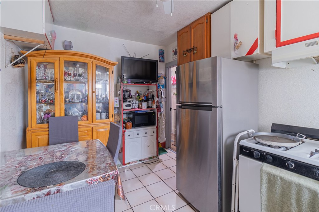 Los Angeles, California, 90033, United States, ,Residential,For Sale,1943914