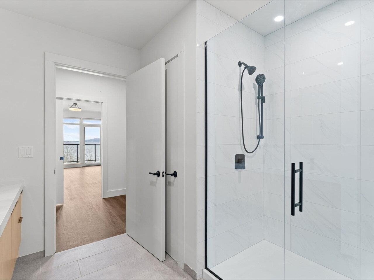 Burlington, Vermont, 05401, United States, 2 Bedrooms Bedrooms, ,1 BathroomBathrooms,Residential,For Sale,1777714