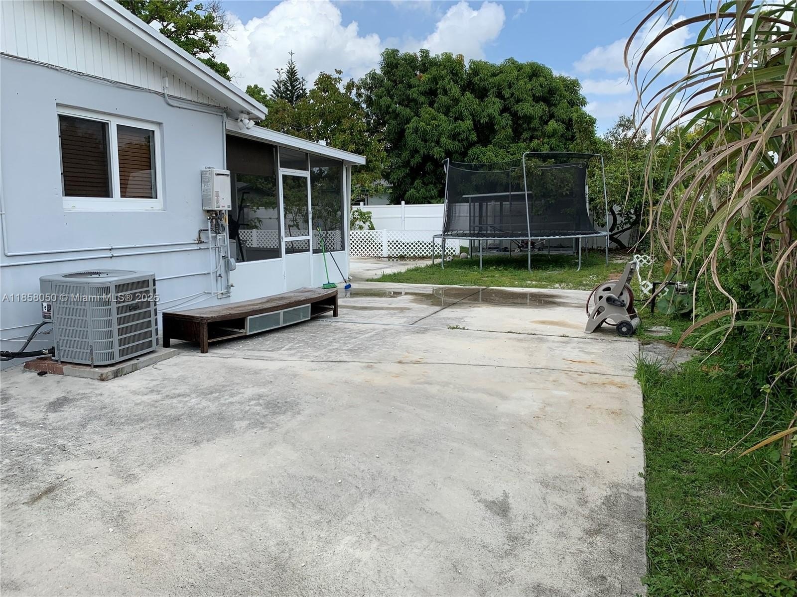 Miami, Florida, 33157, United States, 2 Bedrooms Bedrooms, ,2 BathroomsBathrooms,Residential,For Sale,1916228