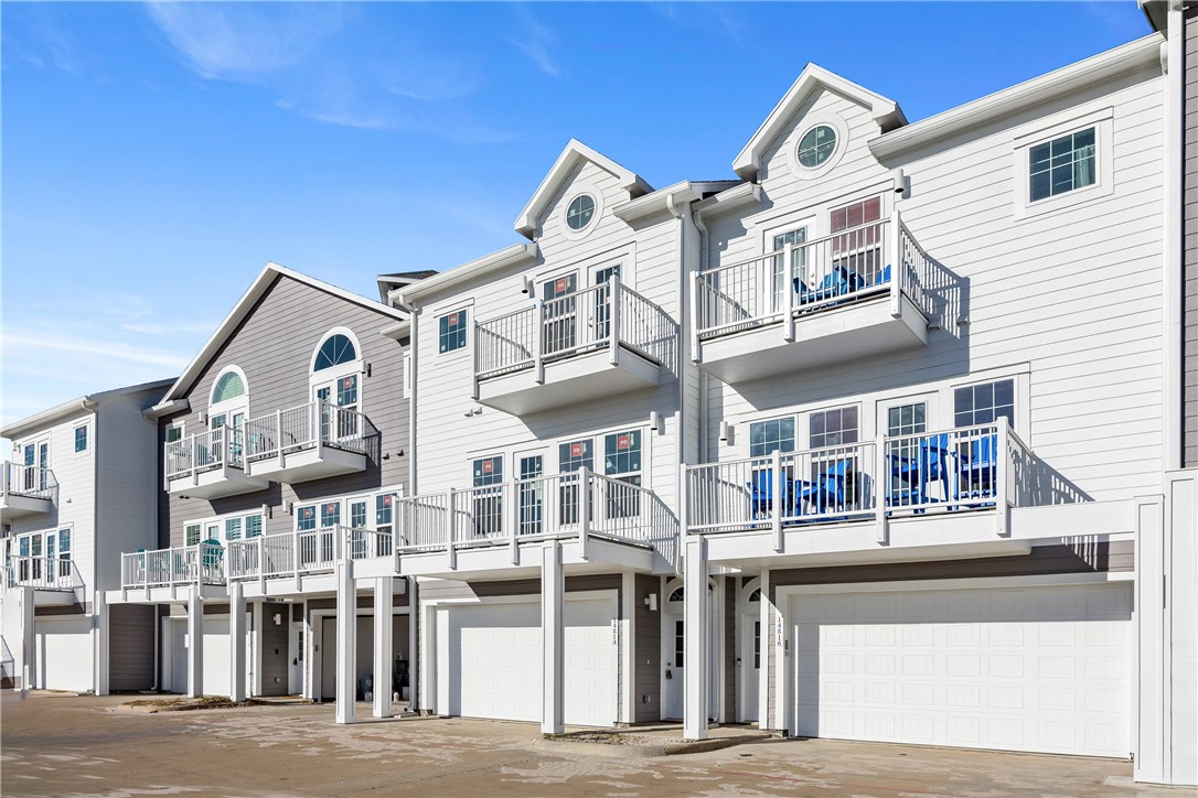 Corpus Christi, Texas, 78418, United States, 4 Bedrooms Bedrooms, ,4 BathroomsBathrooms,Residential,For Sale,1994384