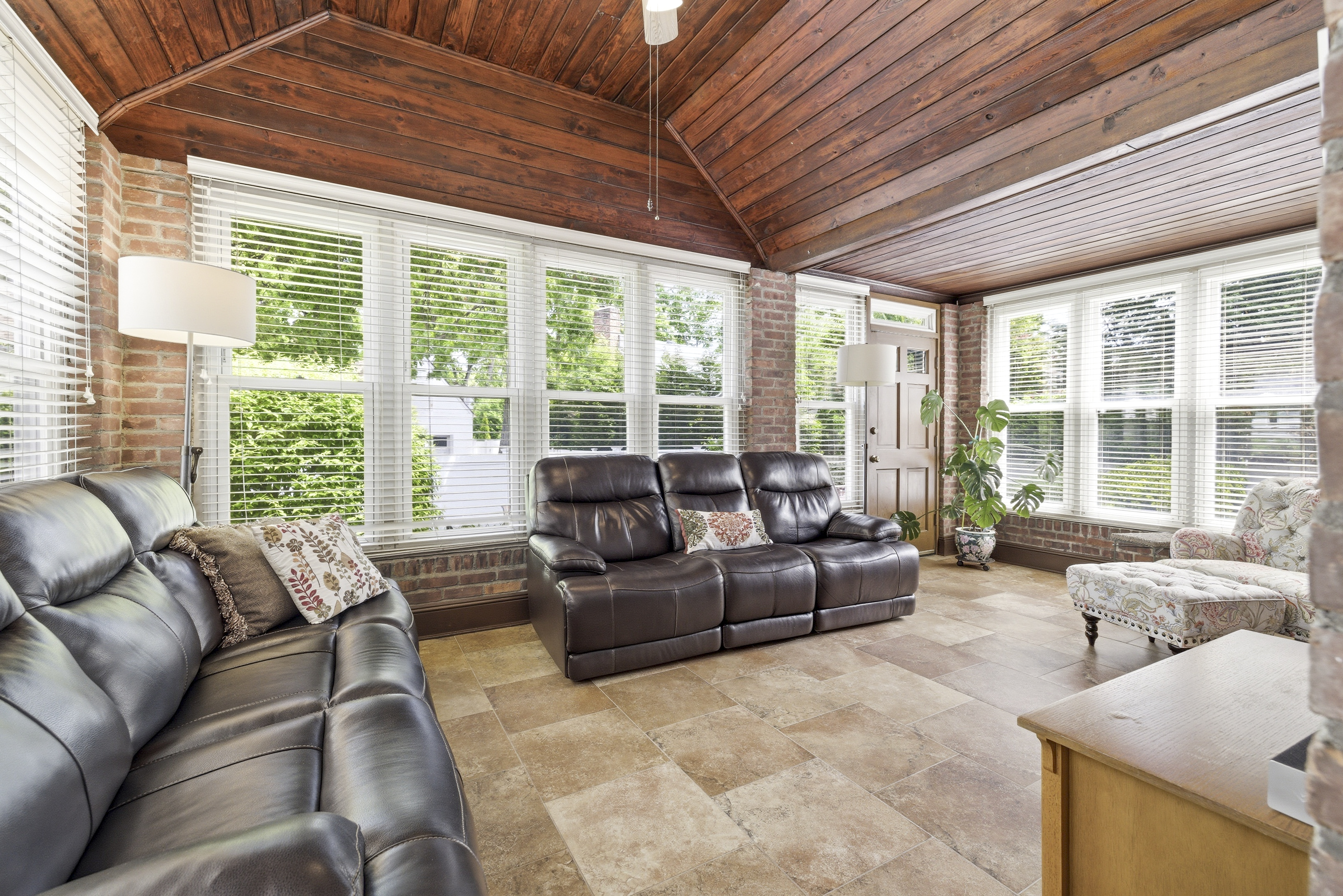  124 Peterhoff Avenue, Malverne, NY, 11565 - 物件實景