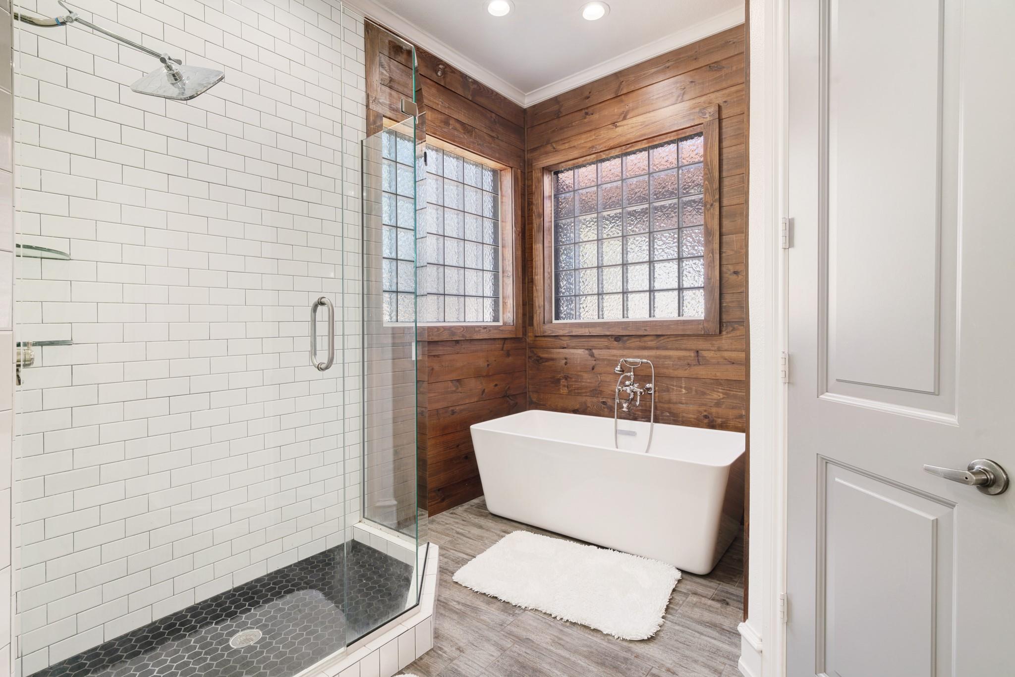 Paris, Texas, 75462, United States, 5 Bedrooms Bedrooms, ,4 BathroomsBathrooms,Residential,For Sale,1977755