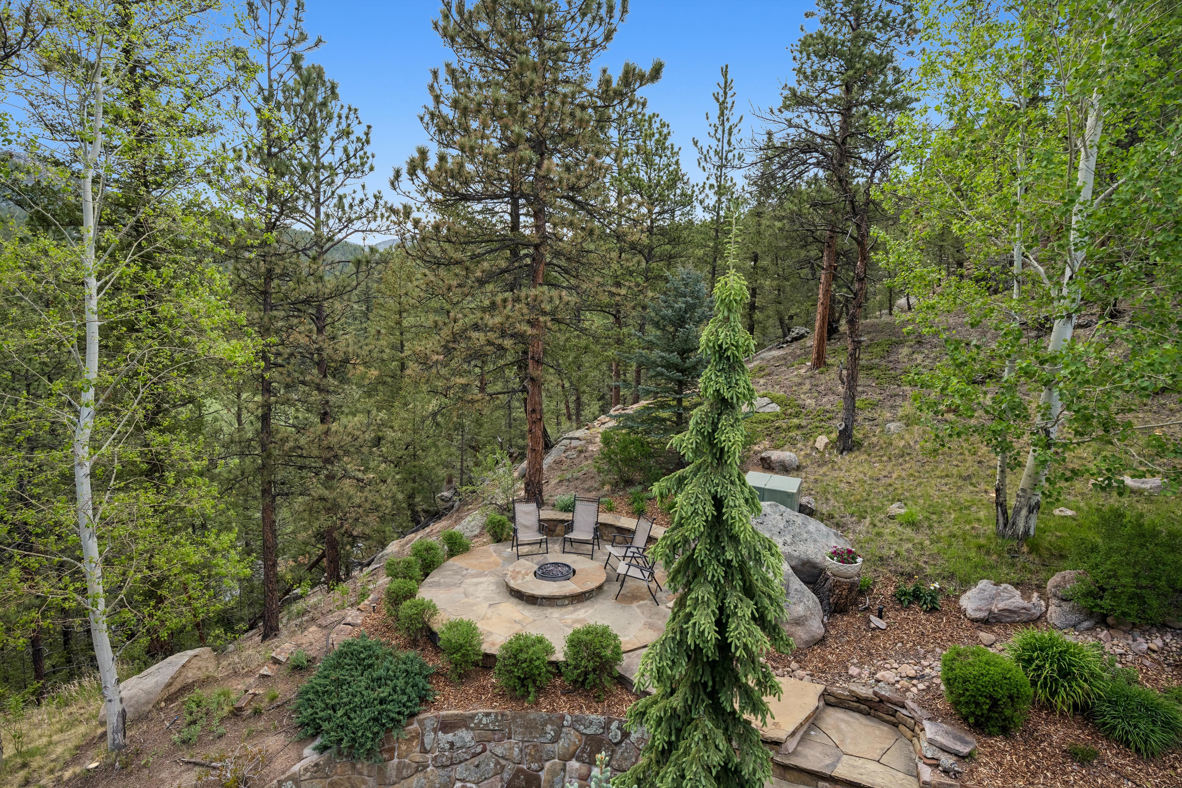 Luxury Mountain Estate in Celebrated Upper Bear Creek - 物件實景