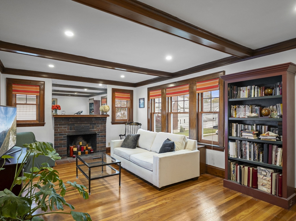 Belmont, Massachusetts, 02478, United States, 3 Bedrooms Bedrooms, ,1 BathroomBathrooms,Residential,For Sale,1988371