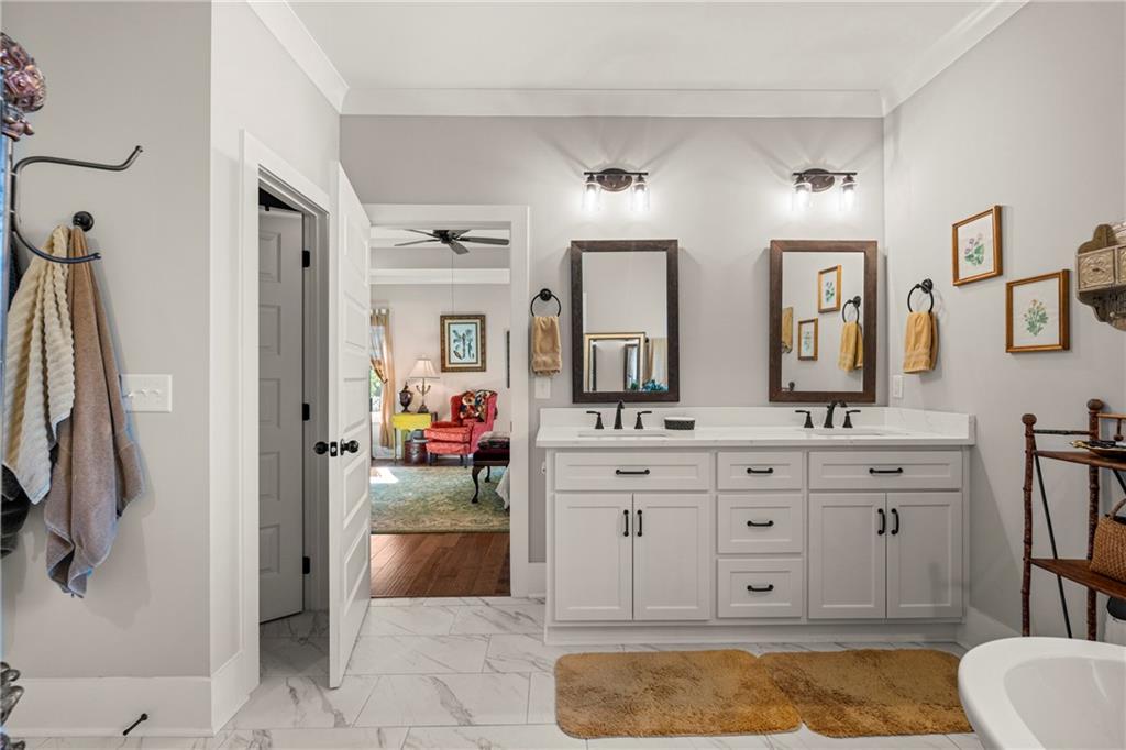 Opelika, Alabama, 36801, United States, 4 Bedrooms Bedrooms, ,3 BathroomsBathrooms,Residential,For Sale,1988024