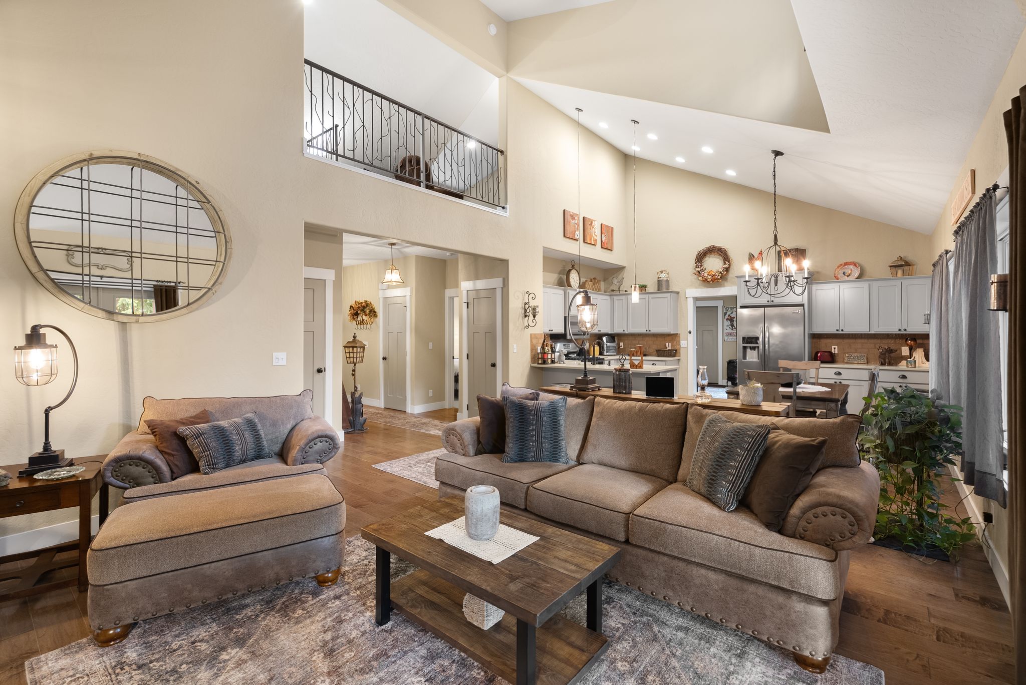 Sandpoint, Idaho, 83864, United States, 2 Bedrooms Bedrooms, ,3 BathroomsBathrooms,Residential,For Sale,1991135