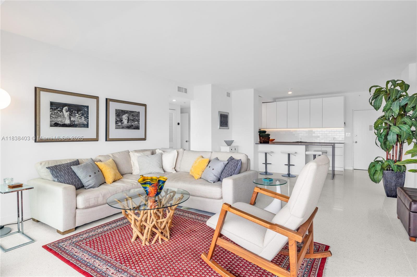 Miami Beach, Florida, 33139, United States, 1 Bedroom Bedrooms, ,1 BathroomBathrooms,Residential,For Sale,1891303