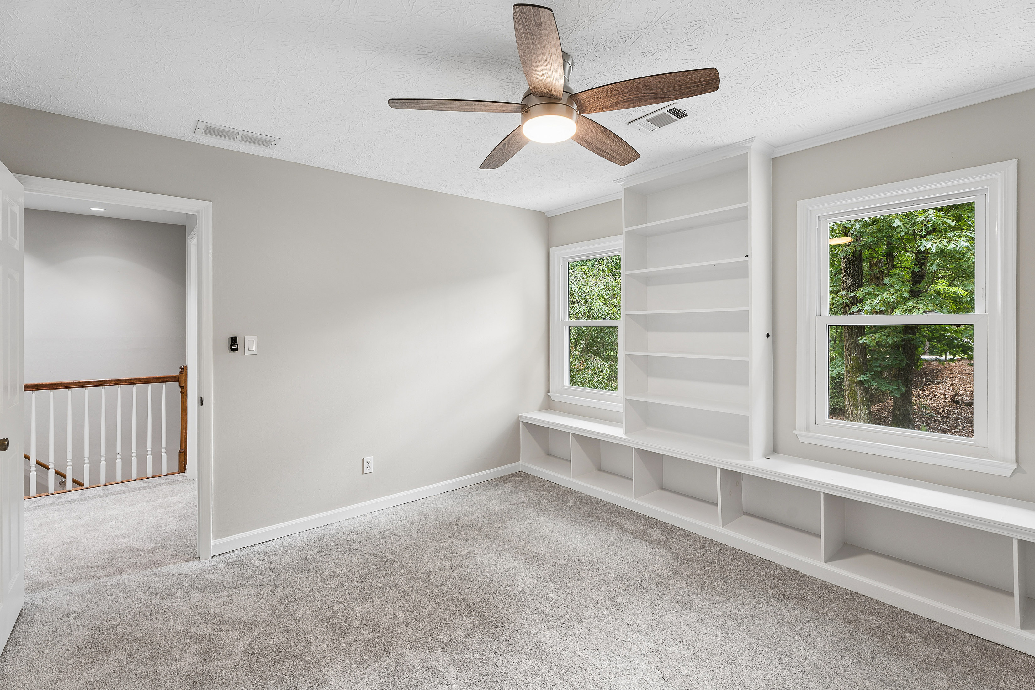  Beautifully Updated Two-story Traditional Home Nestled on a Quiet Cul-de-sac - 物件實景