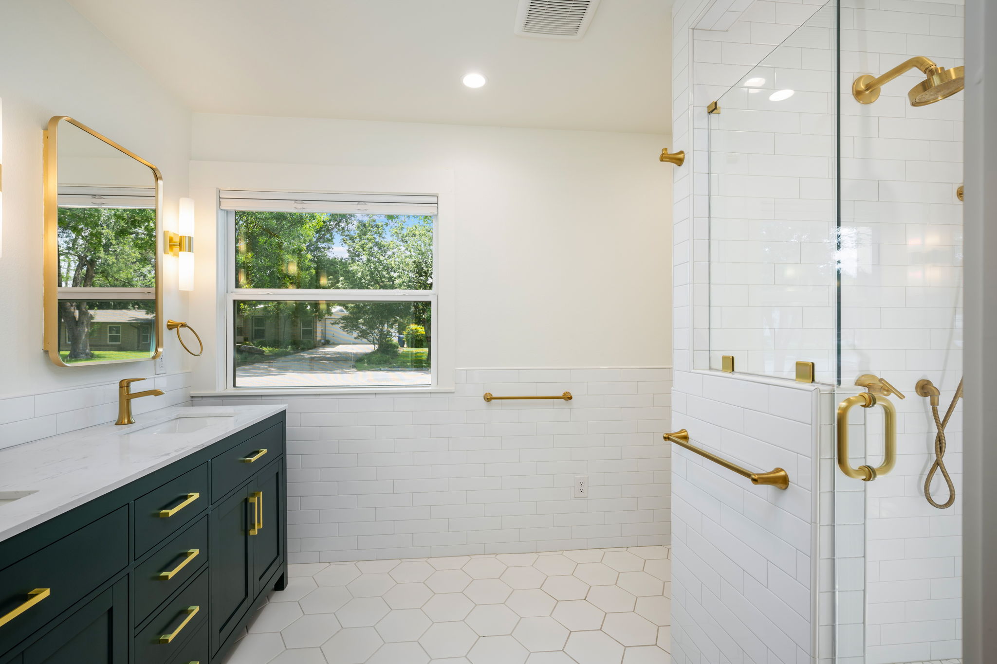  Refined Mid-Century Modern with Casita in Alamo Heights ISD - 物件實景
