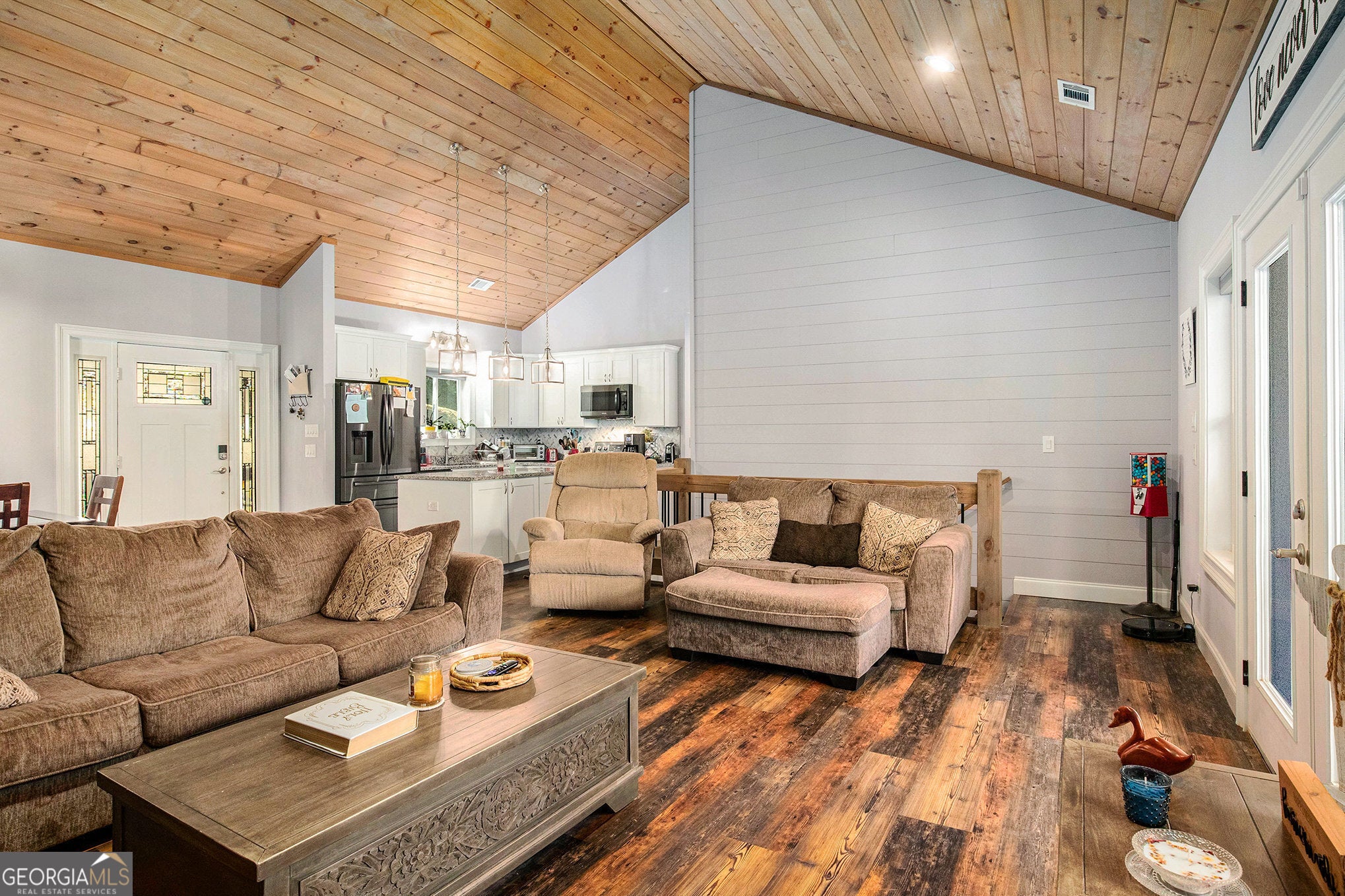 Blue Ridge, Georgia, 30513, United States, 4 Bedrooms Bedrooms, ,3 BathroomsBathrooms,Residential,For Sale,1919420