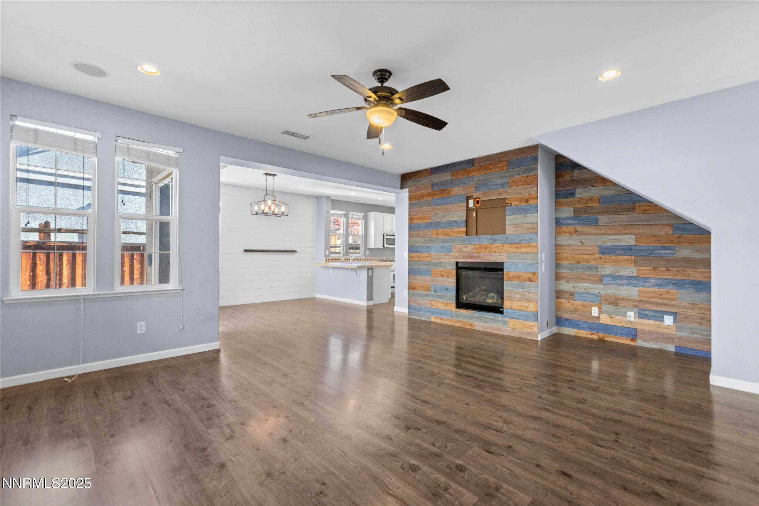 Sparks, Nevada, 89436, United States, 3 Bedrooms Bedrooms, ,3 BathroomsBathrooms,Residential,For Sale,1988123