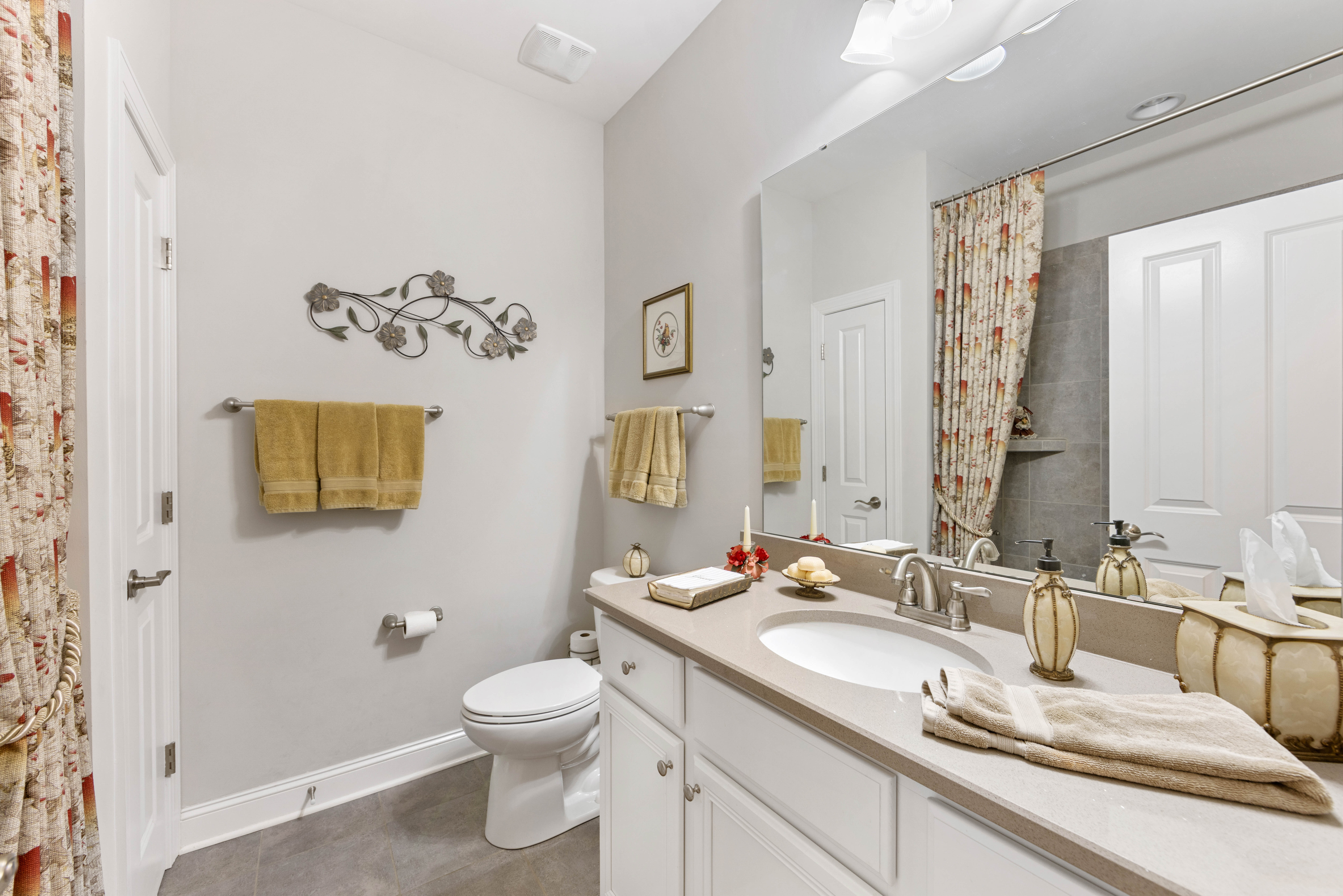 Cornelius, North Carolina, 28031, United States, 3 Bedrooms Bedrooms, ,3 BathroomsBathrooms,Residential,For Sale,1908056