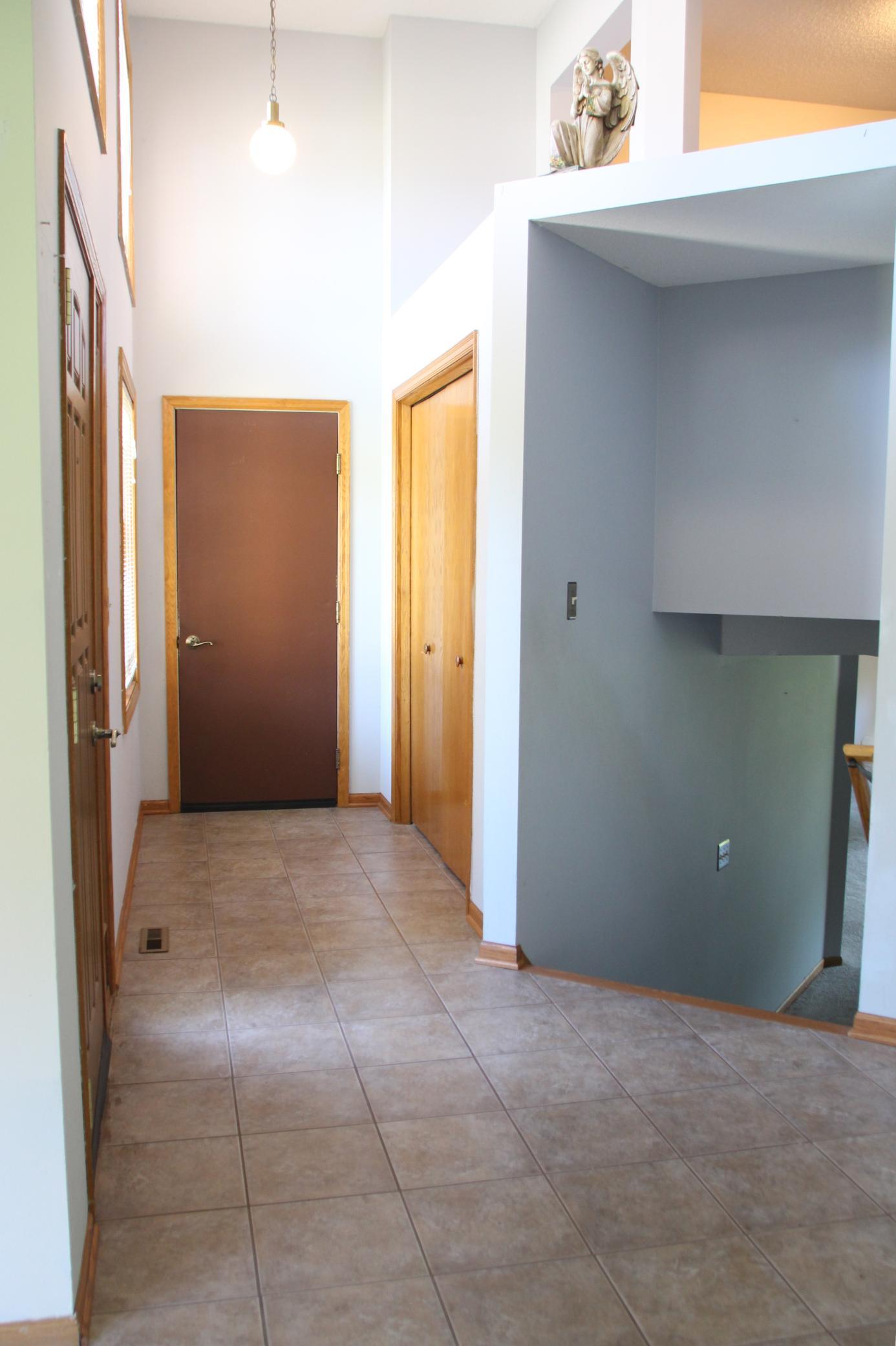 Lakeville, Minnesota, 55044, United States, 3 Bedrooms Bedrooms, ,2 BathroomsBathrooms,Residential,For Sale,1941010