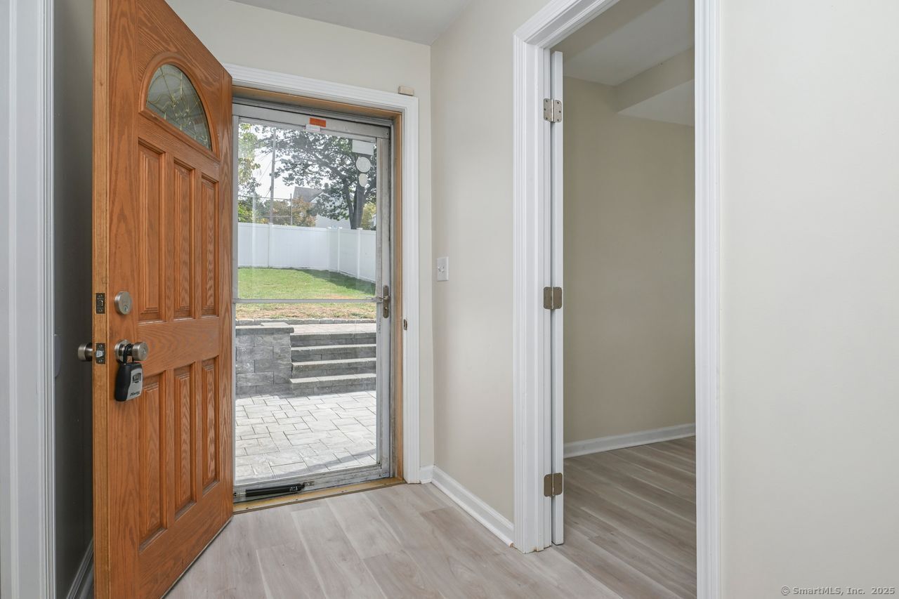 Wallingford, Connecticut, 06492, United States, 6 Bedrooms Bedrooms, ,4 BathroomsBathrooms,Residential,For Sale,1989730