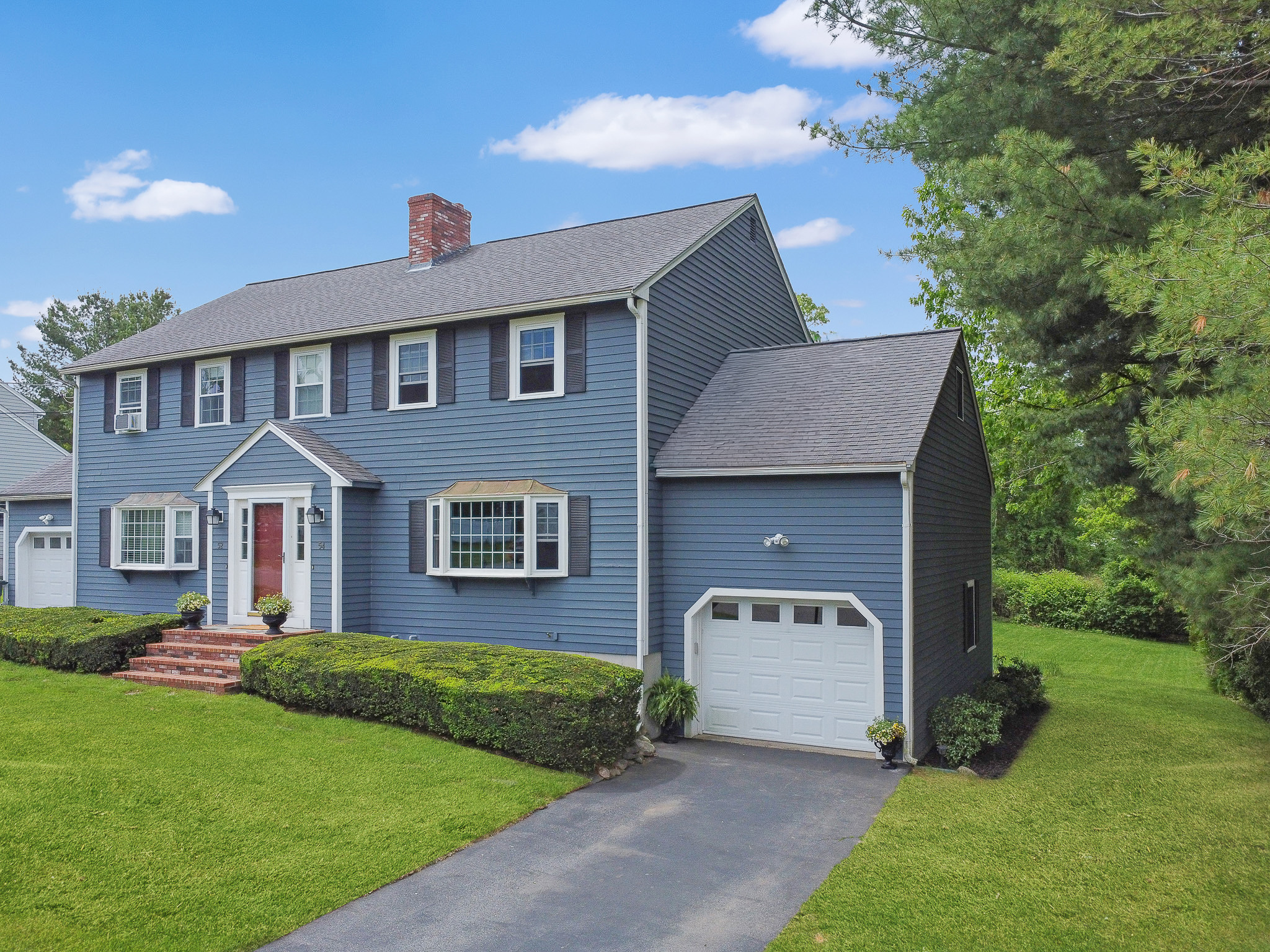 North Andover, Massachusetts, 01845, United States, 2 Bedrooms Bedrooms, ,2 BathroomsBathrooms,Residential,For Sale,2048413