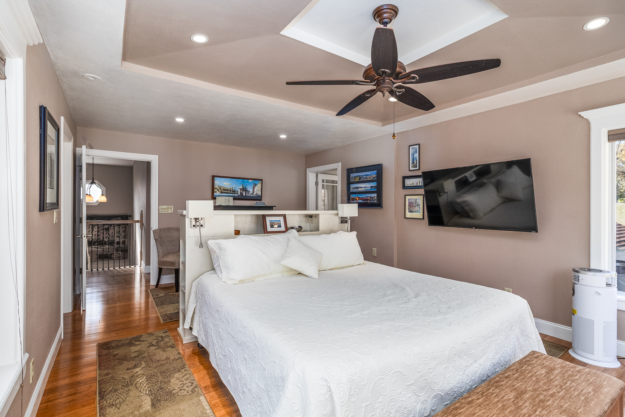 Charelston, Illinois, 61920, United States, 3 Bedrooms Bedrooms, ,3 BathroomsBathrooms,Residential,For Sale,1988576