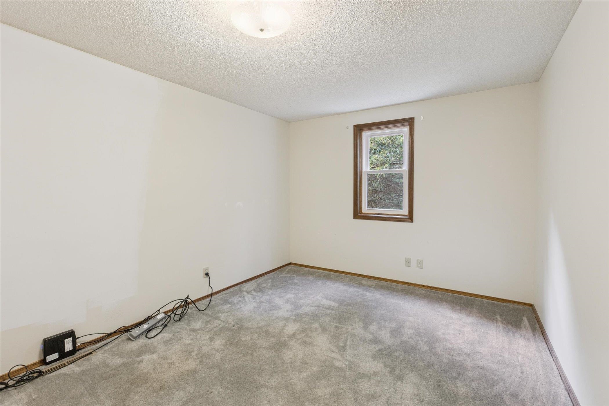 Midland, Michigan, 48640, United States, 3 Bedrooms Bedrooms, ,3 BathroomsBathrooms,Residential,For Sale,1975279