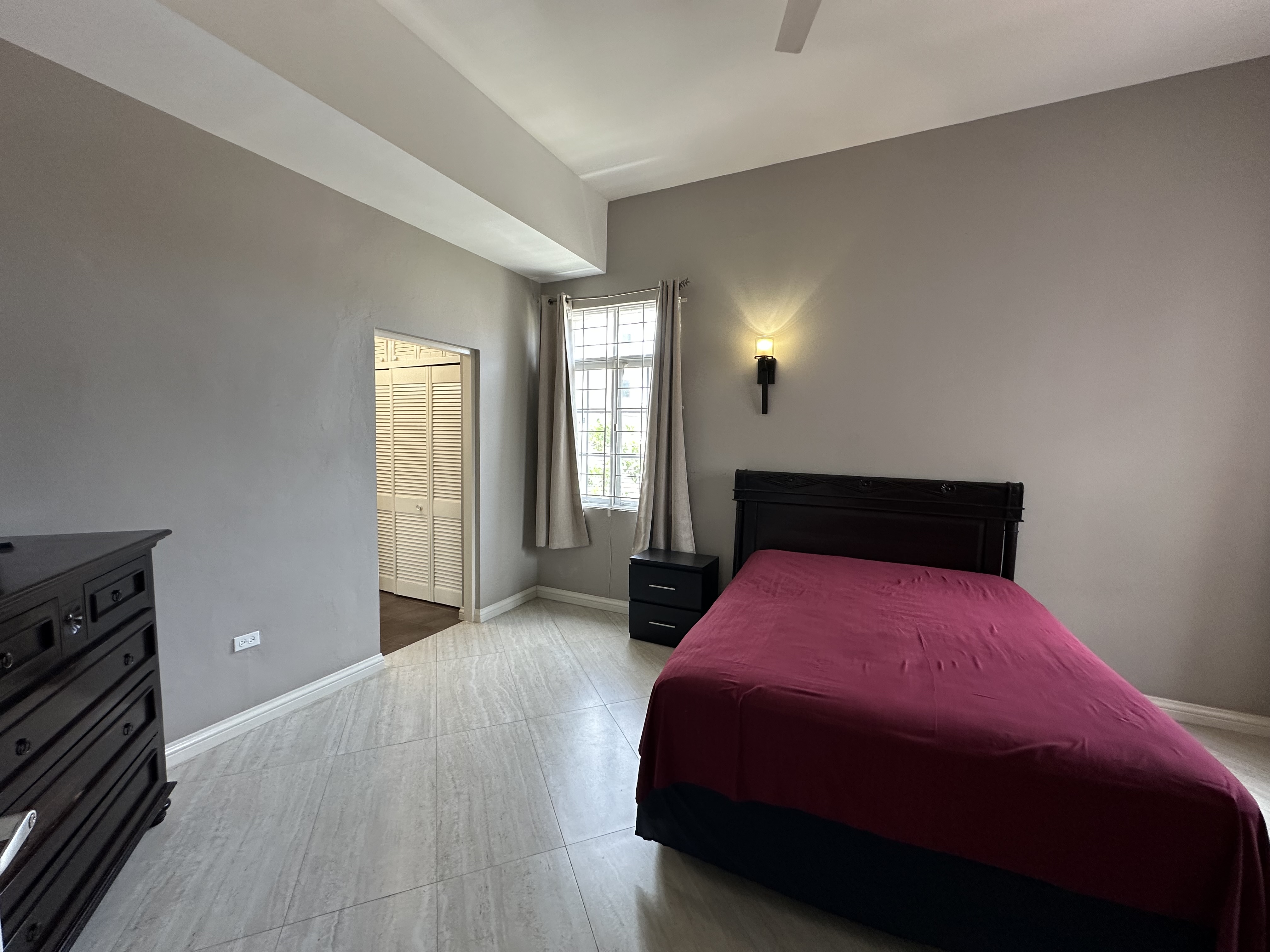 Kingston 6, JM, 3 Bedrooms Bedrooms, ,4 BathroomsBathrooms,Residential,For Sale,1901284