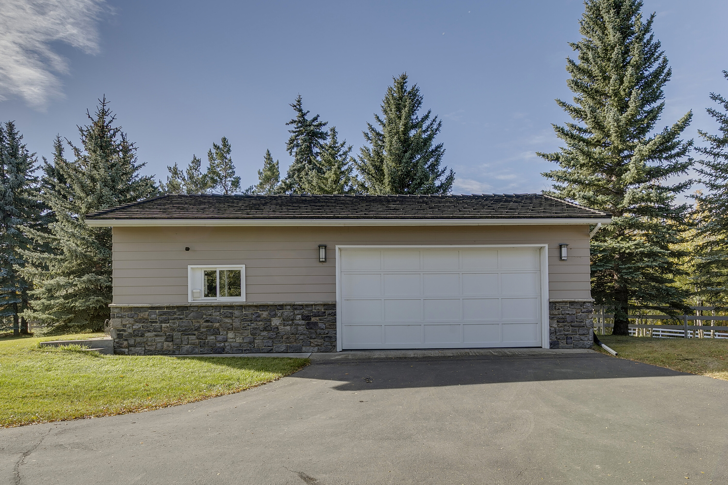  20 Acre Storybook Property - 物件實景