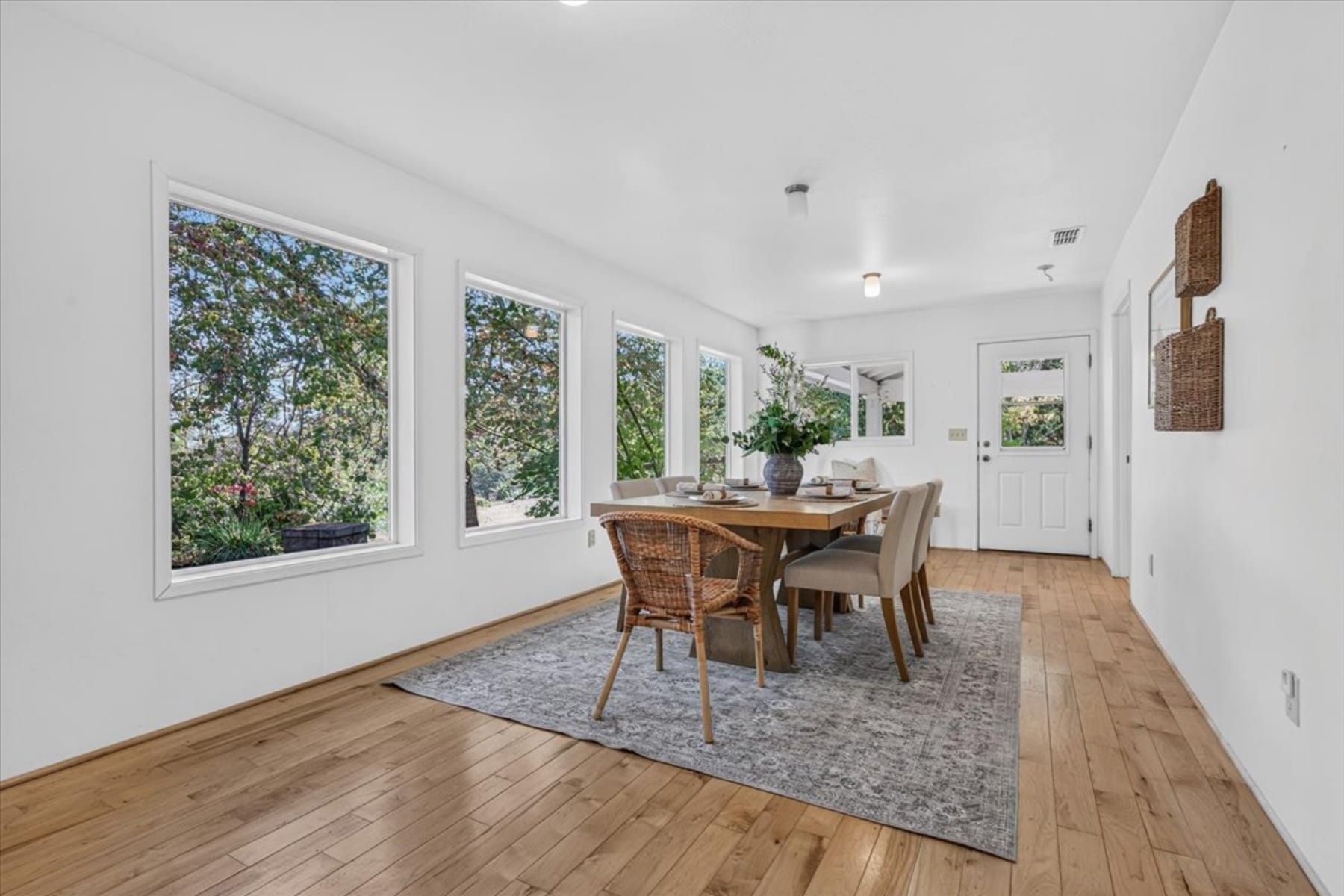  2094 Knowles Road Medford, OR 97501 - 物件實景