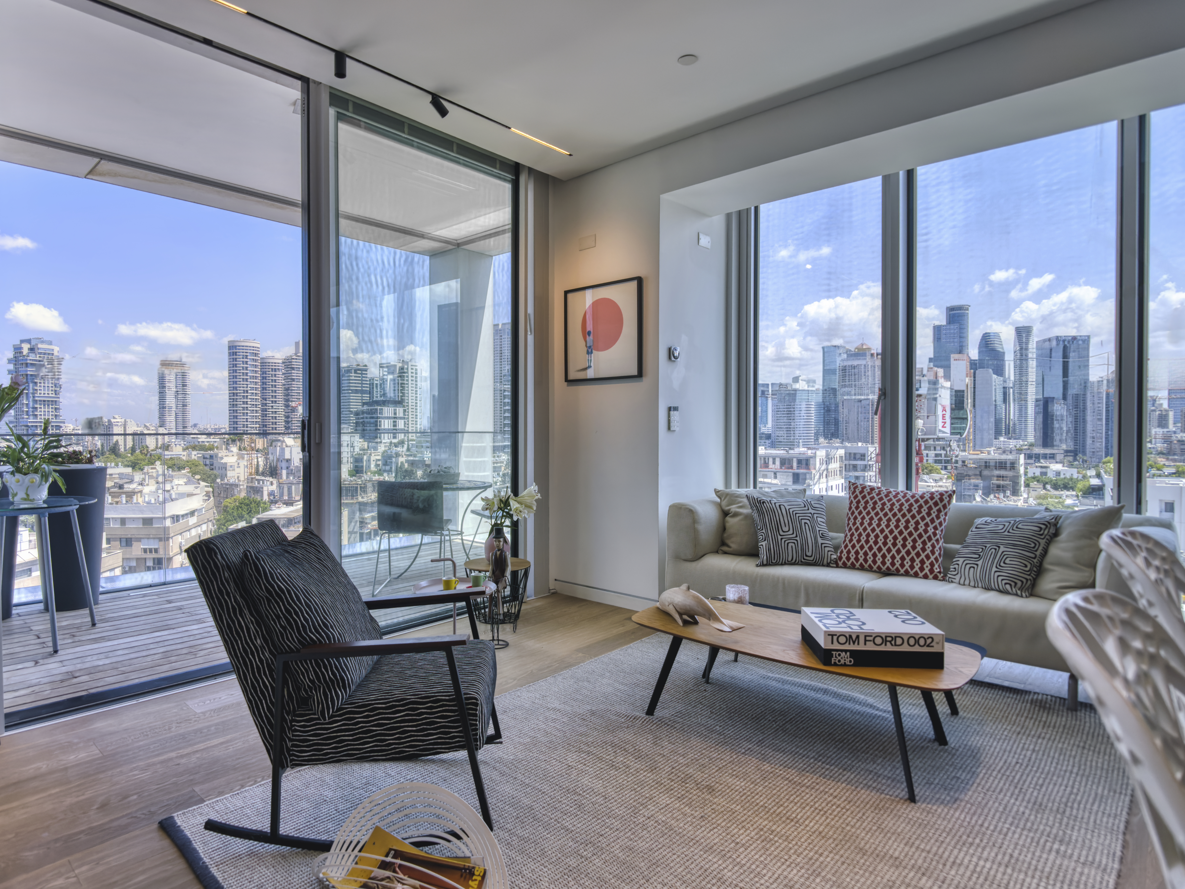  Designer Apartment with Panoramic Urban Views at Beit Lessin Tower - 物件實景